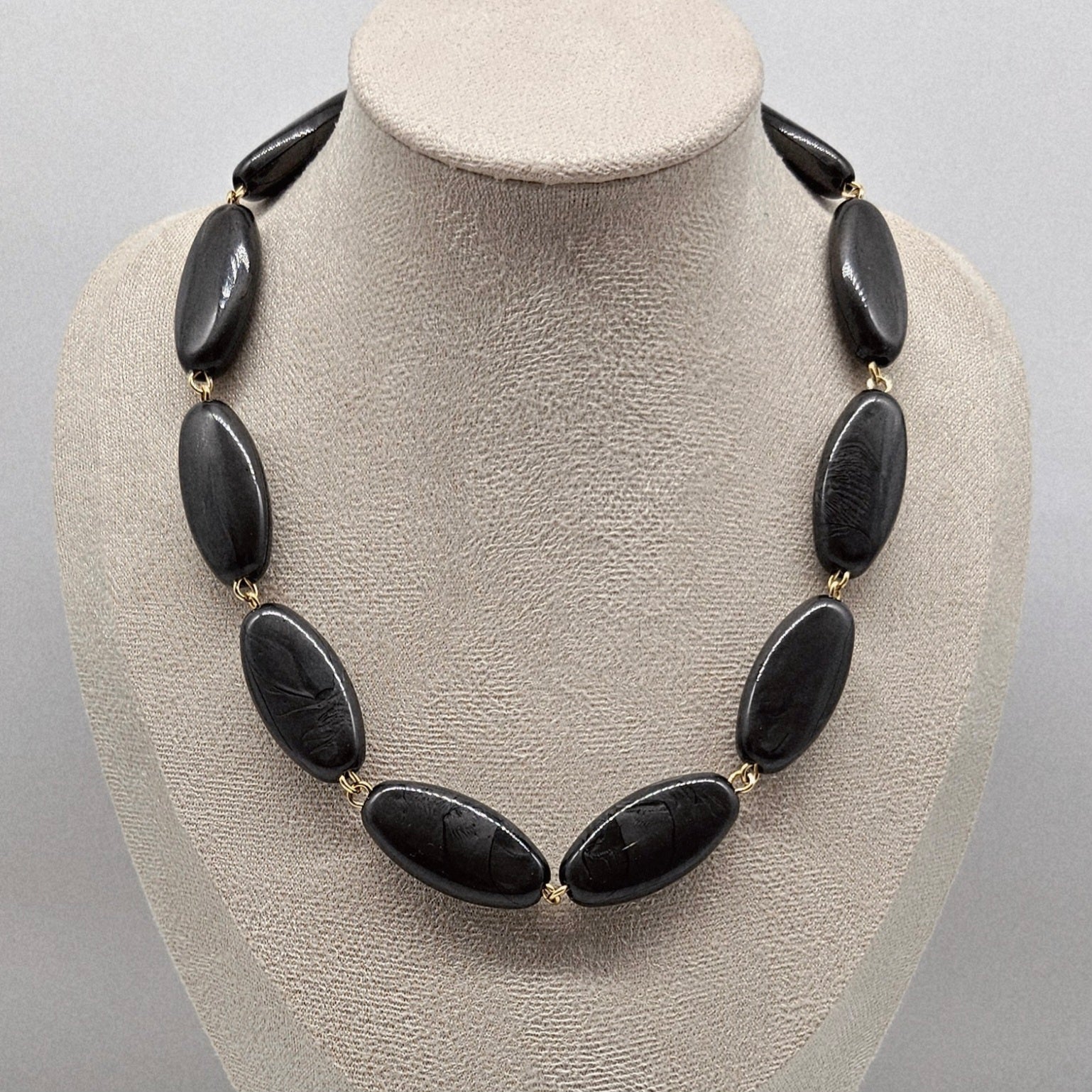 Shadow Form Amelia Necklace