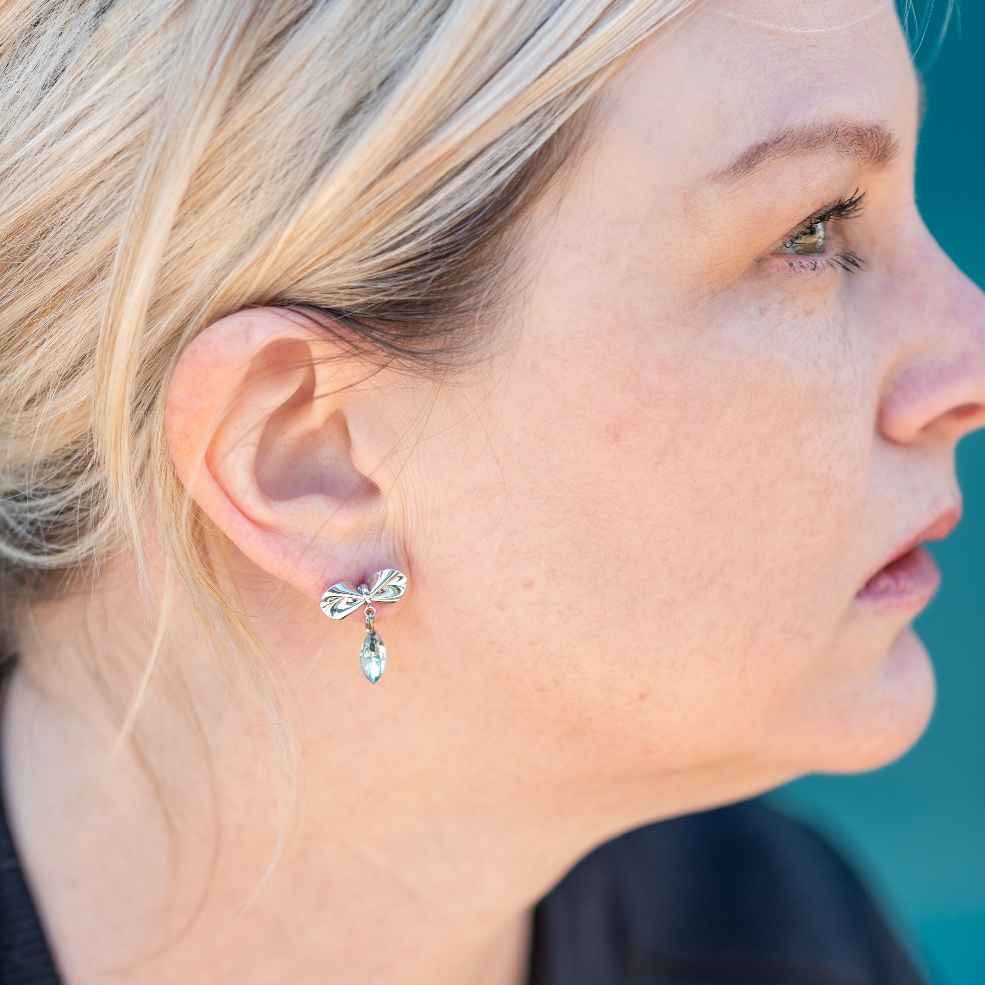 Pinched Bow & Mint Earrings