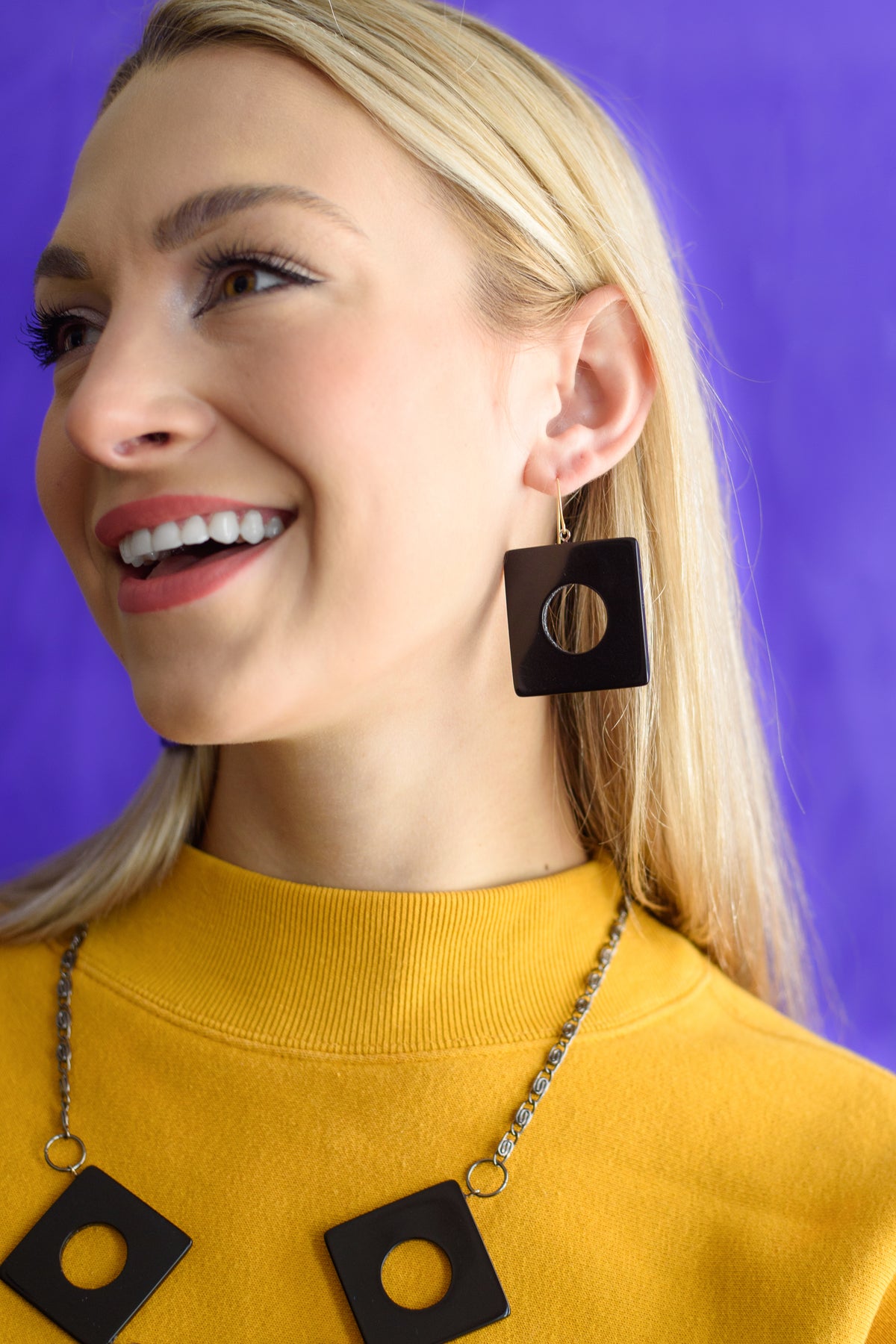 Black & Figaro Chain Necklace