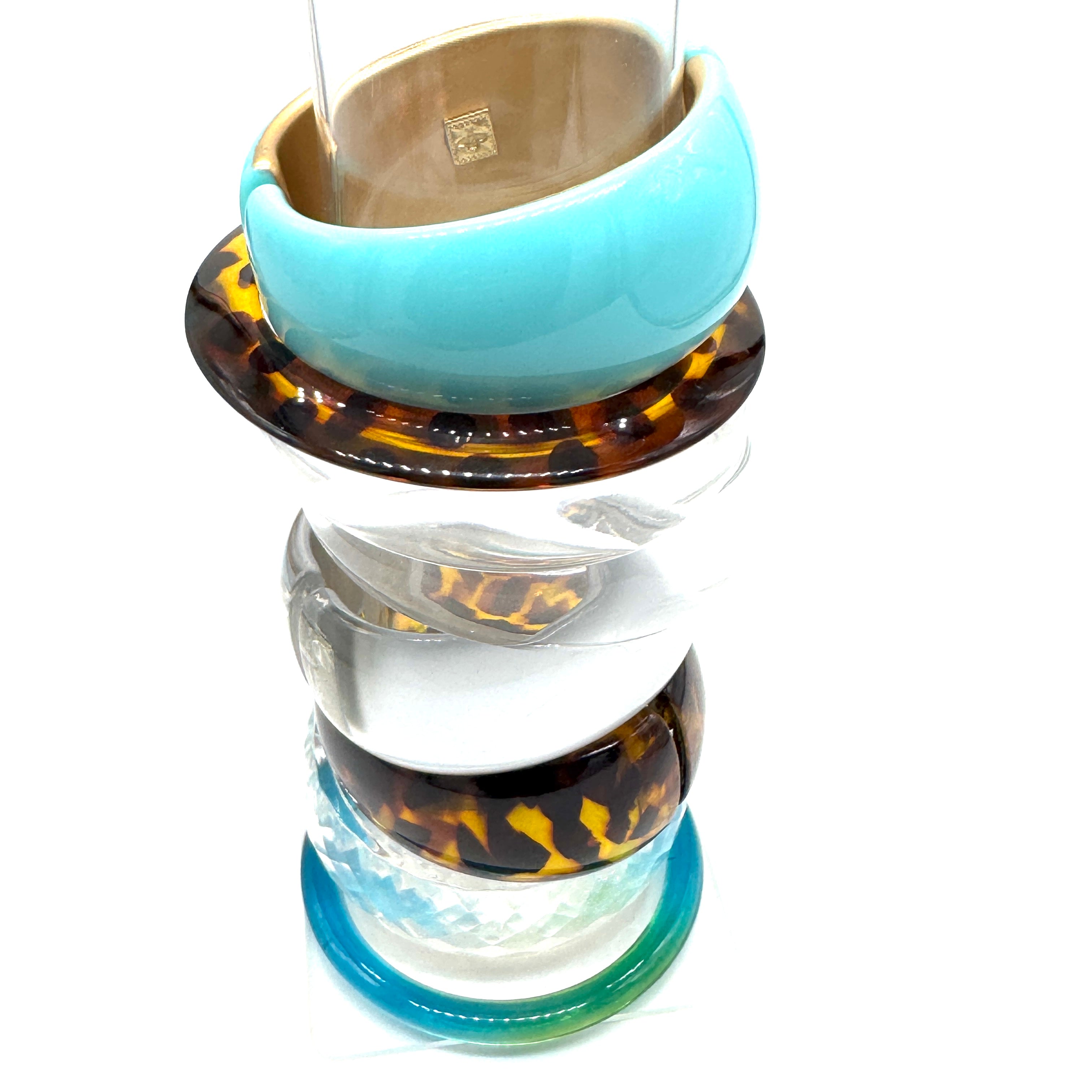 Blackout Queen Bee Gold Lining – Vintage Lucite Clamper Bracelet