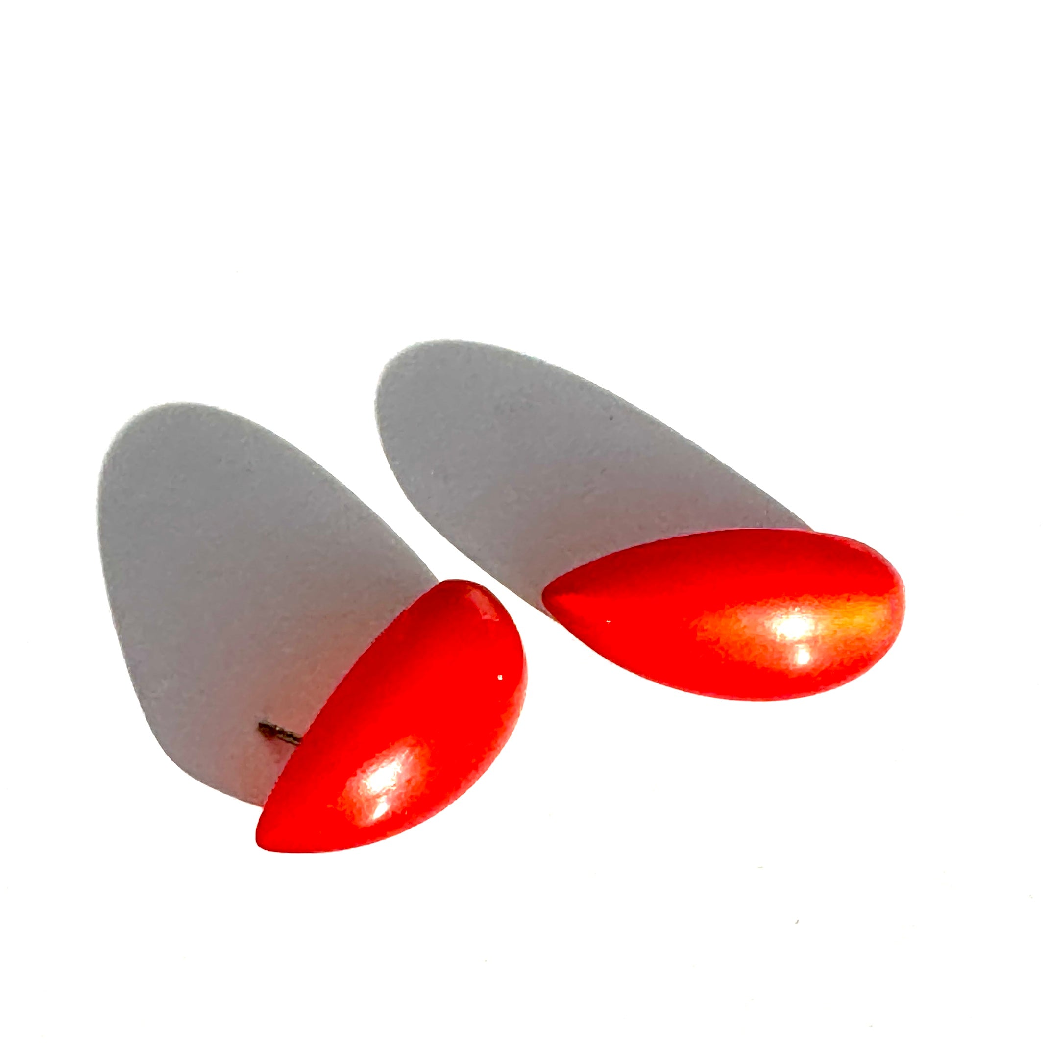 Moonglow C-Carved Stud Earrings