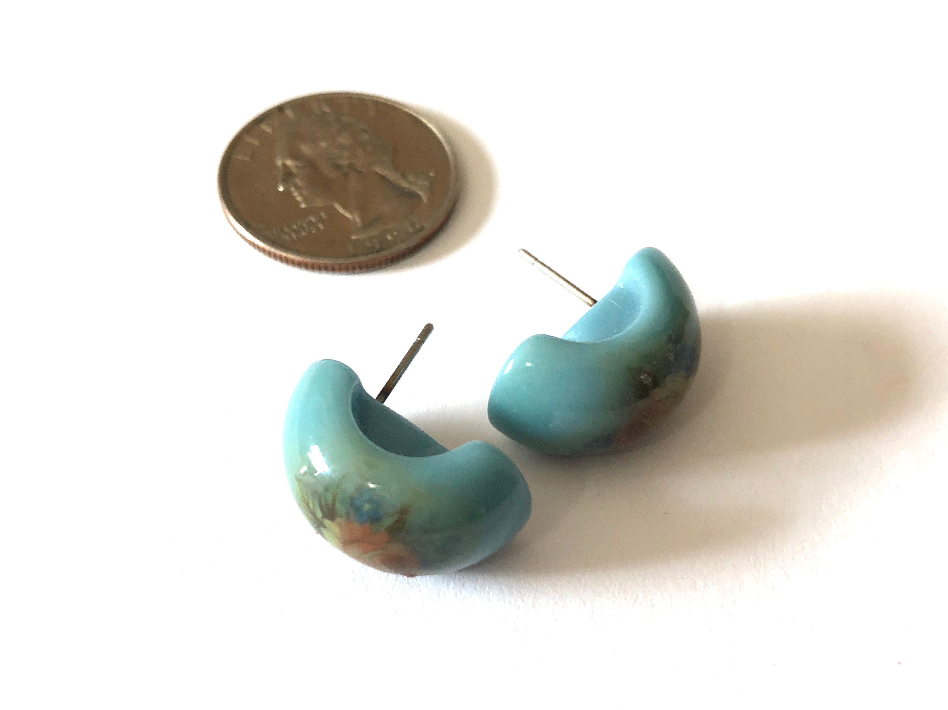 flower earrings blue