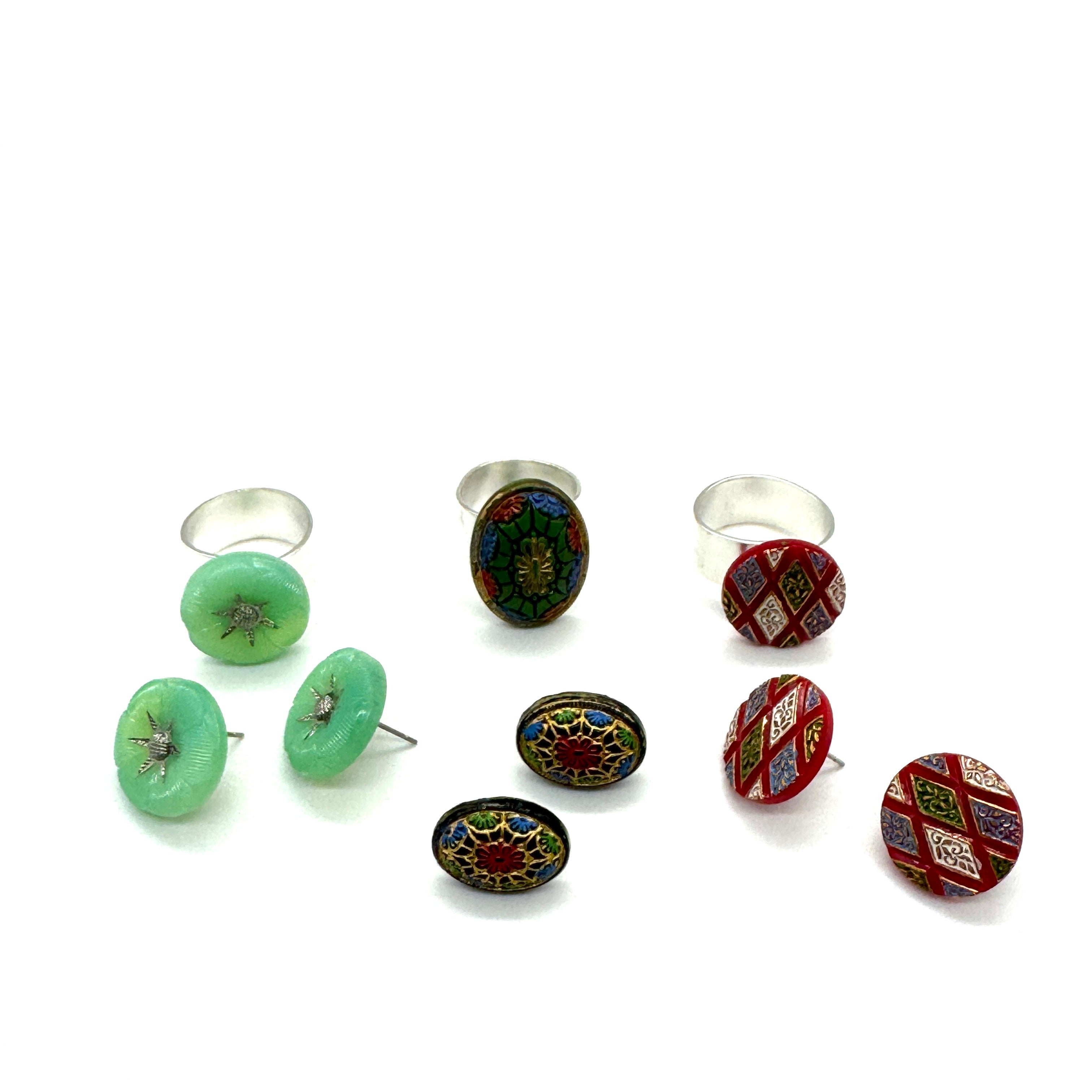 Old World Green Glass Cocktail Ring