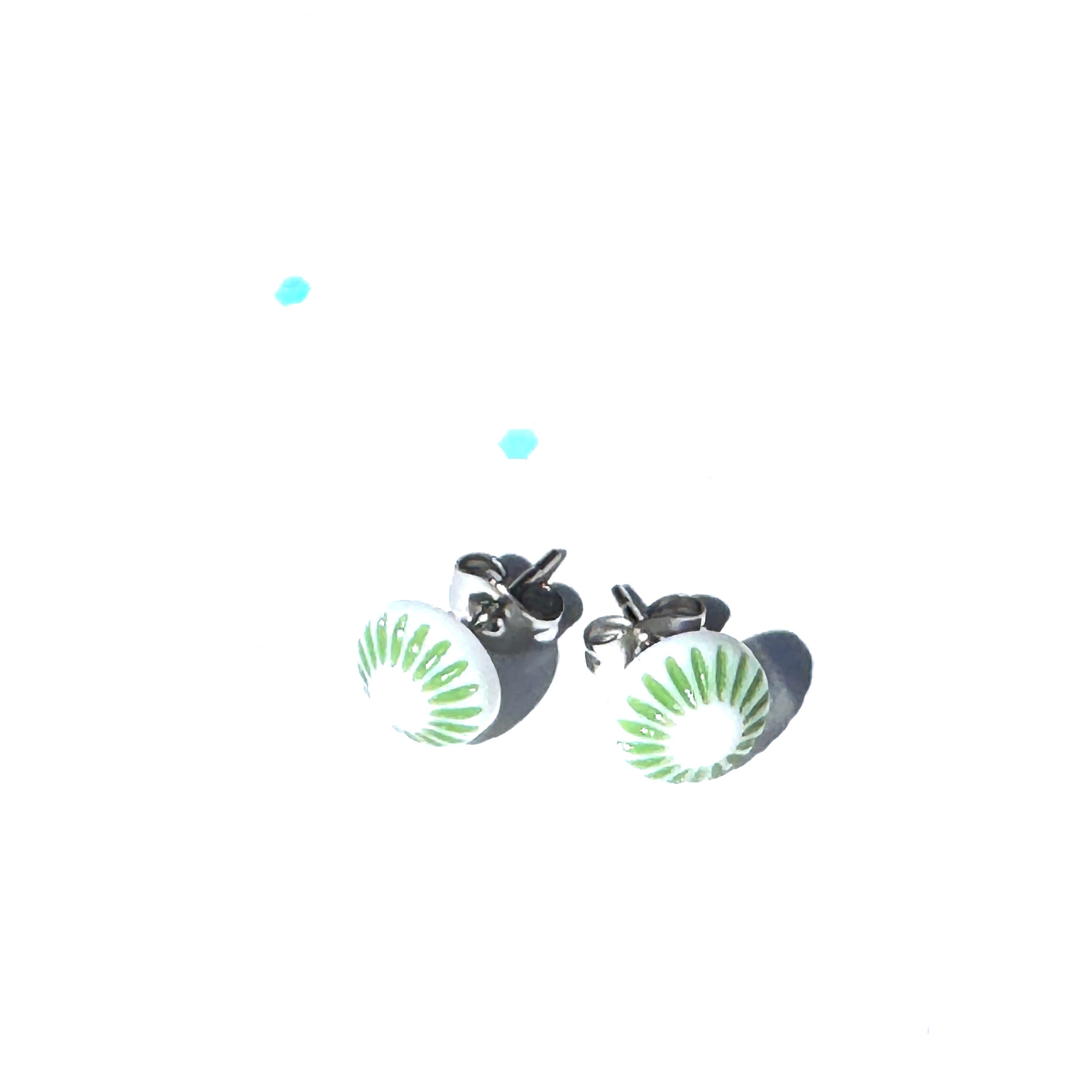 Daisy Pop Stud Earrings