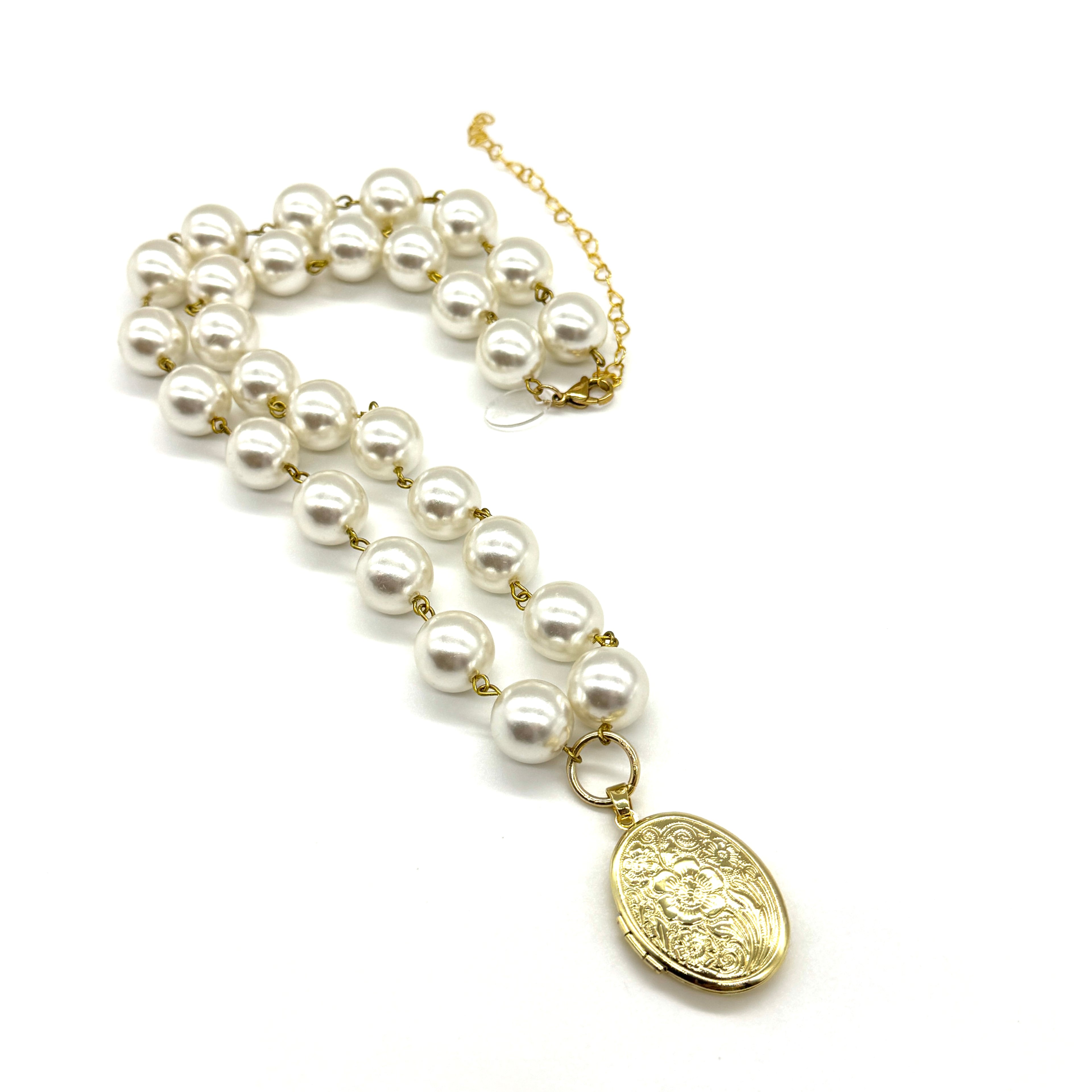 Pearl Reverie Locket Necklace