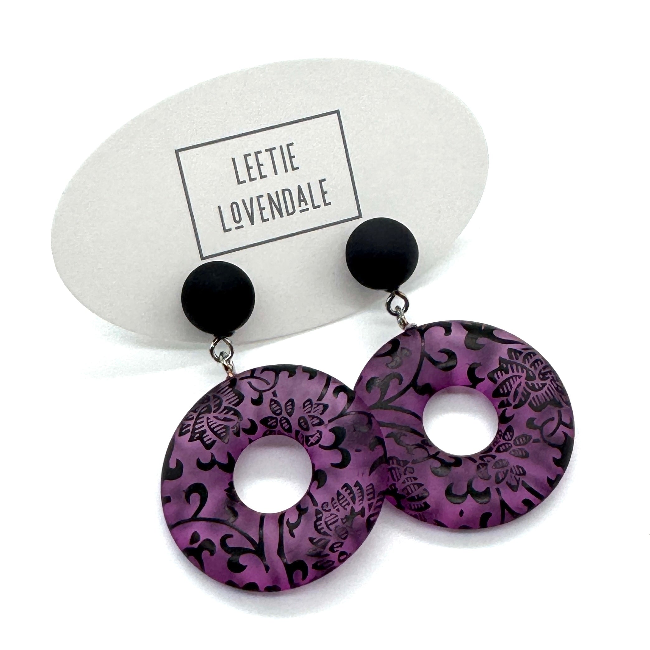 Botanica Noir Drops – Floral Donut Earrings in Hand-Dyed Lucite
