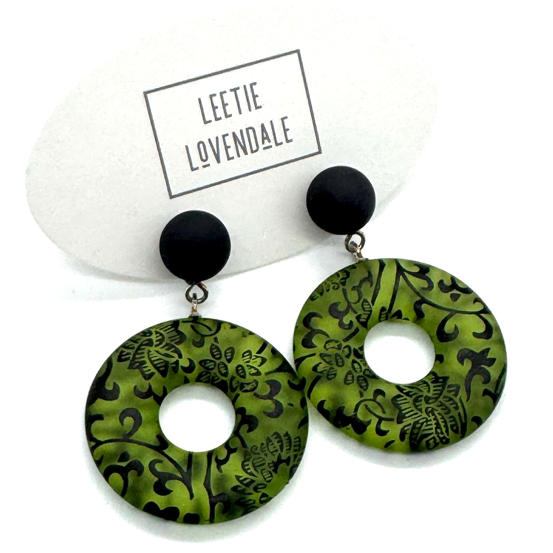 Botanica Noir Drops – Floral Donut Earrings in Hand-Dyed Lucite