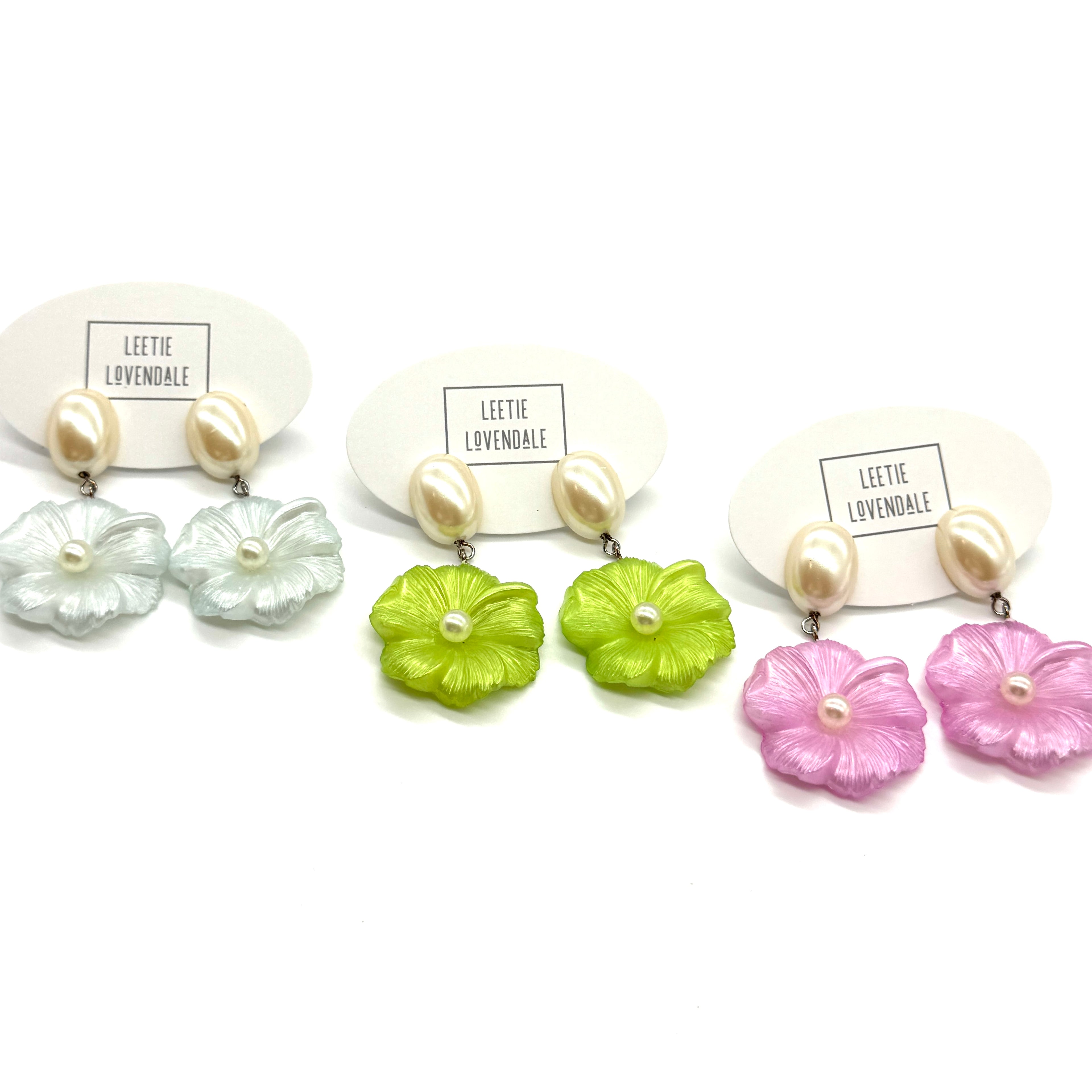 Detailed Dahlia & Pearls Earrings