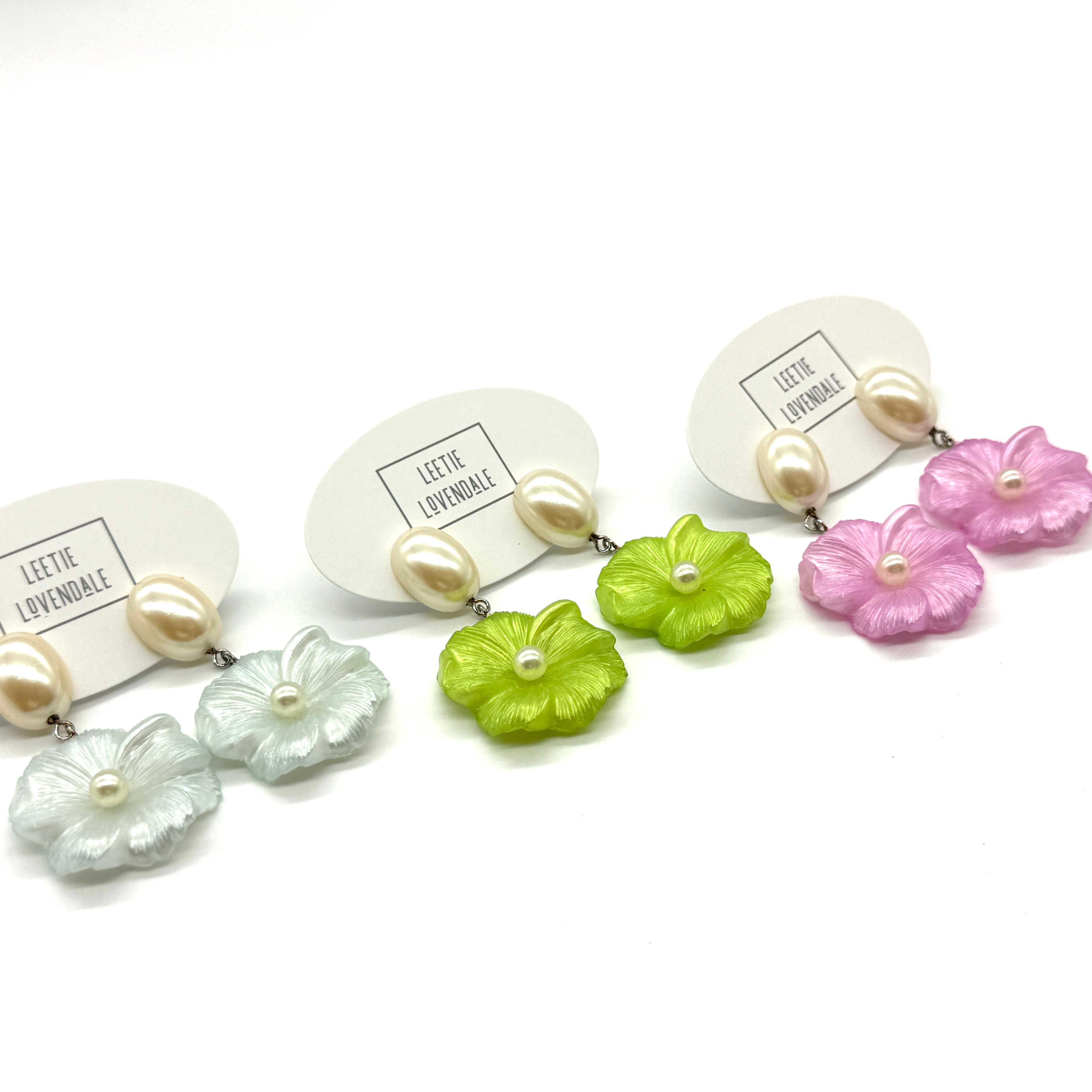 Detailed Dahlia & Pearls Earrings