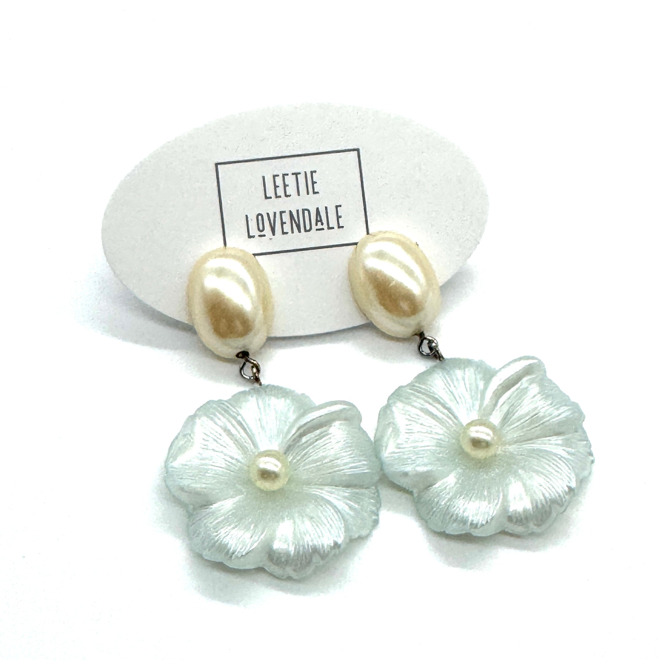 Detailed Dahlia & Pearls Earrings