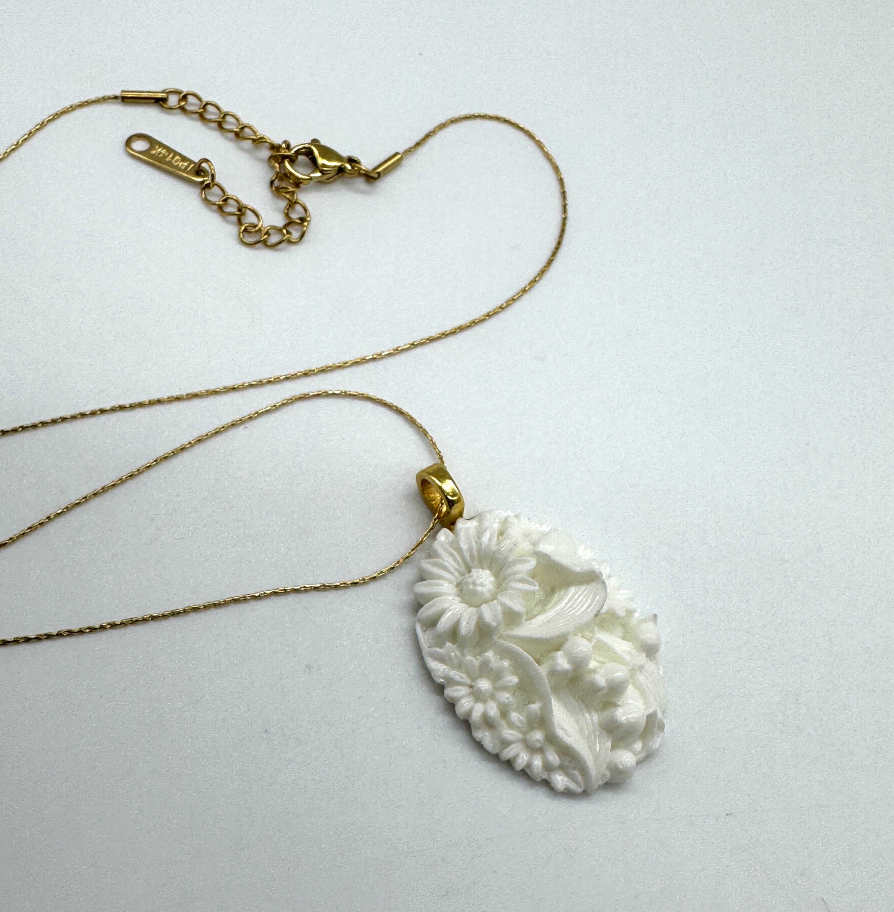 Modern Bloom Heirloom Necklace