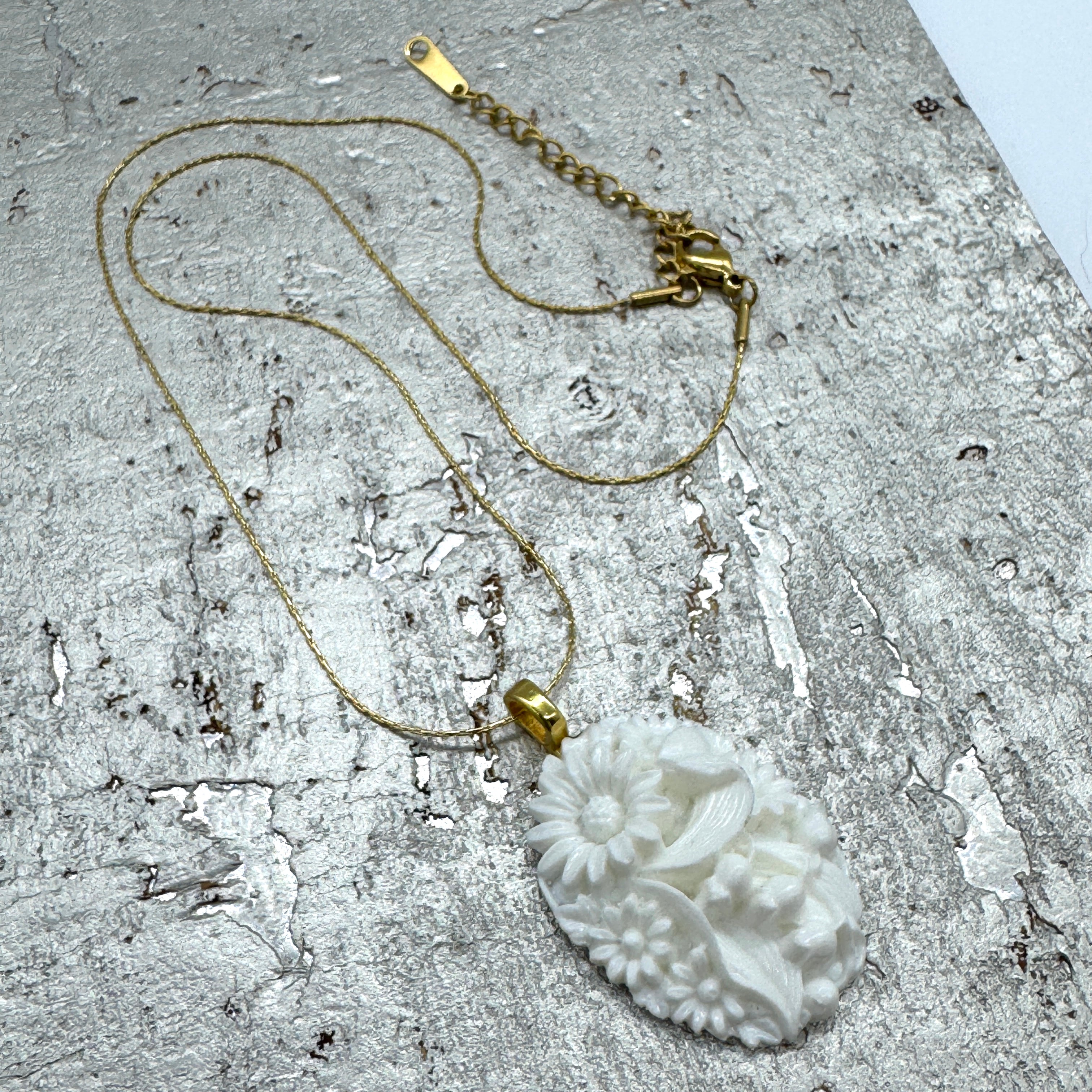 Modern Bloom Heirloom Necklace