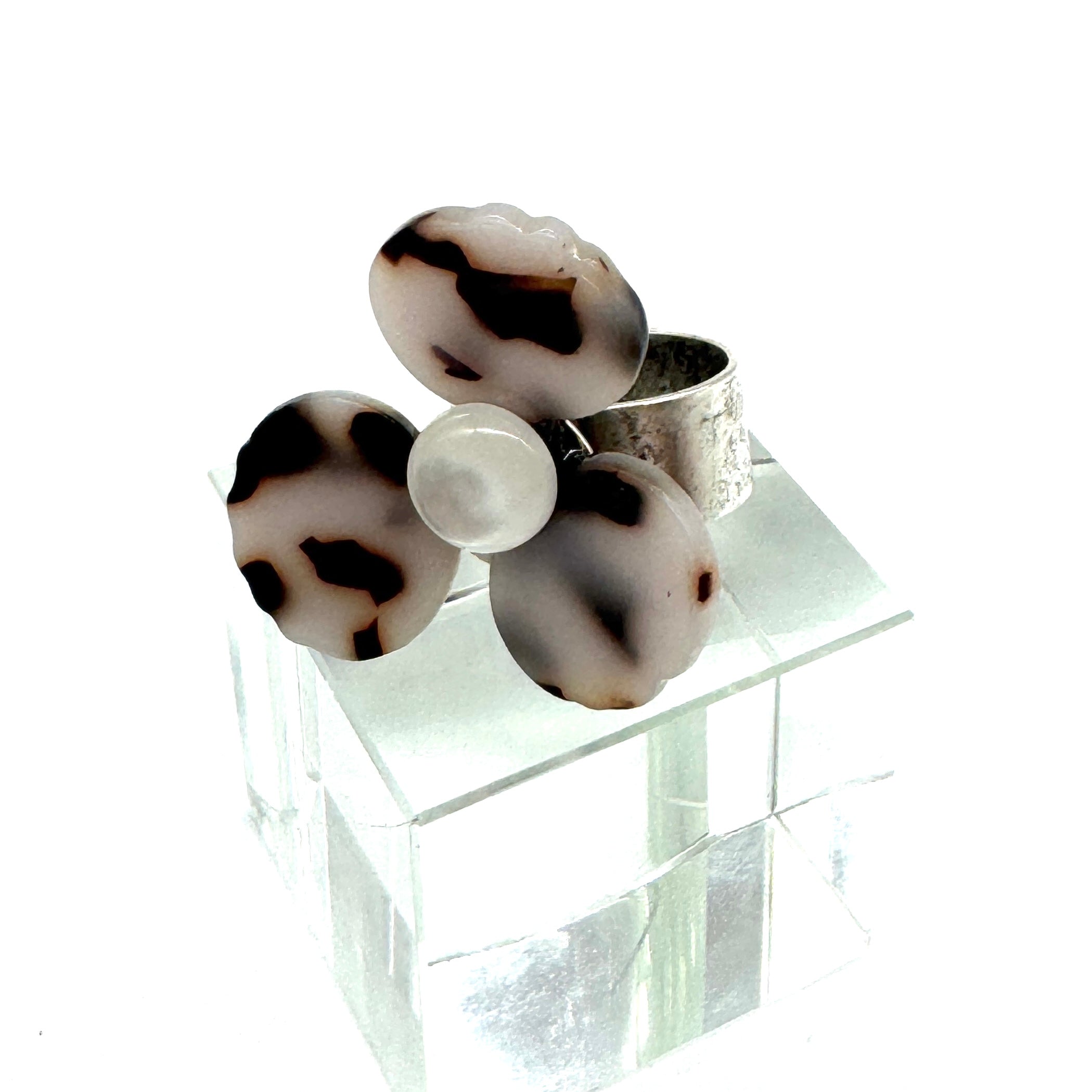 Blonde Tortoise Bloom Ring