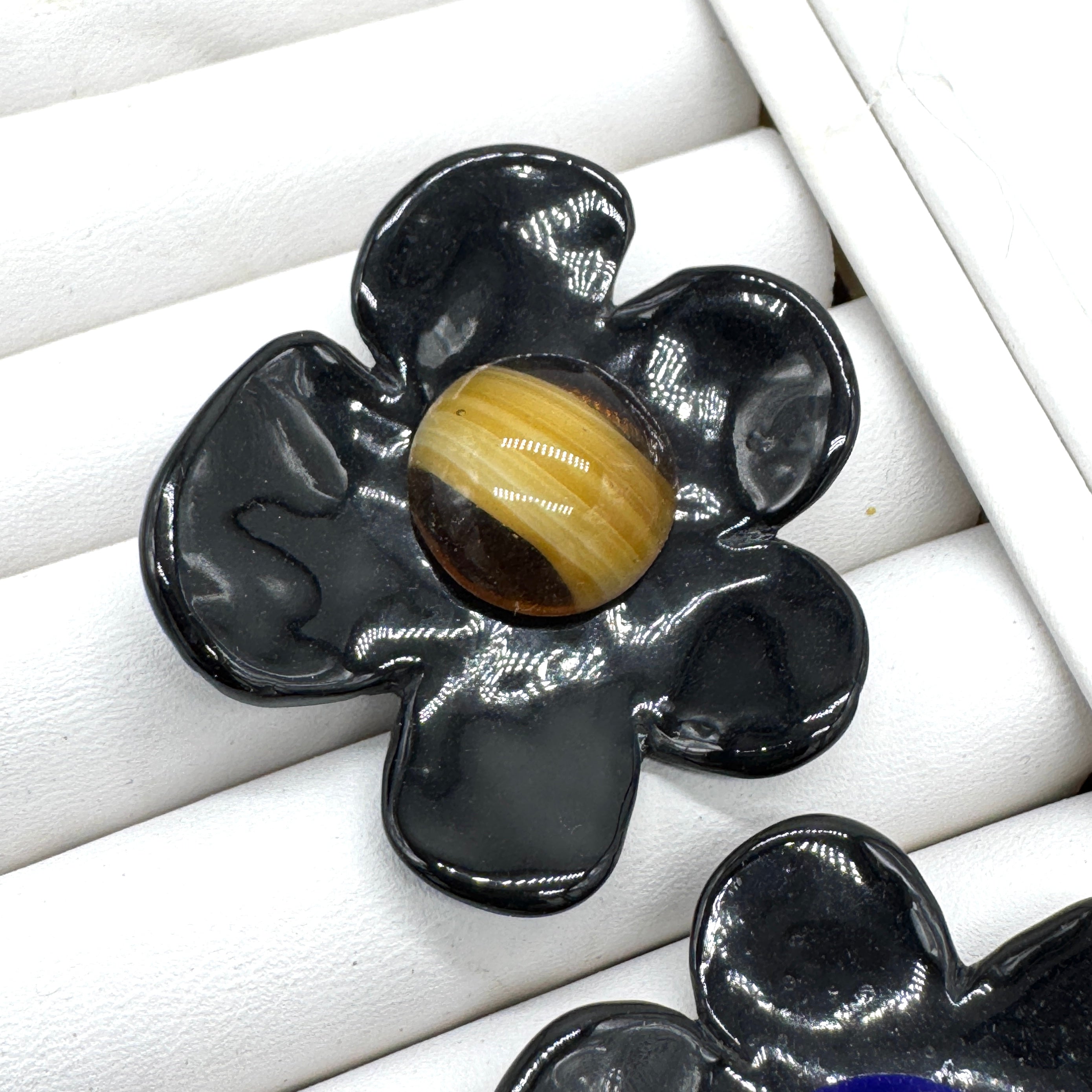 Black Coco Flower Cocktail Ring — Topaz Porphyr Center