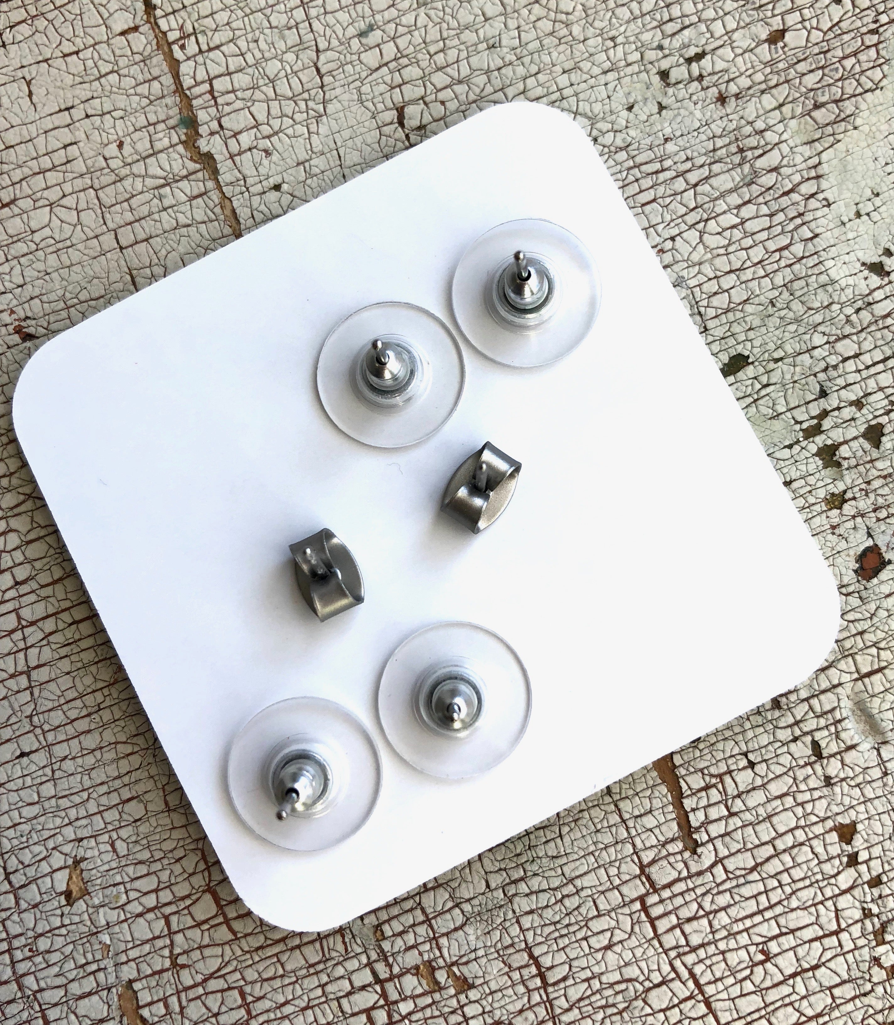 leetie studs set