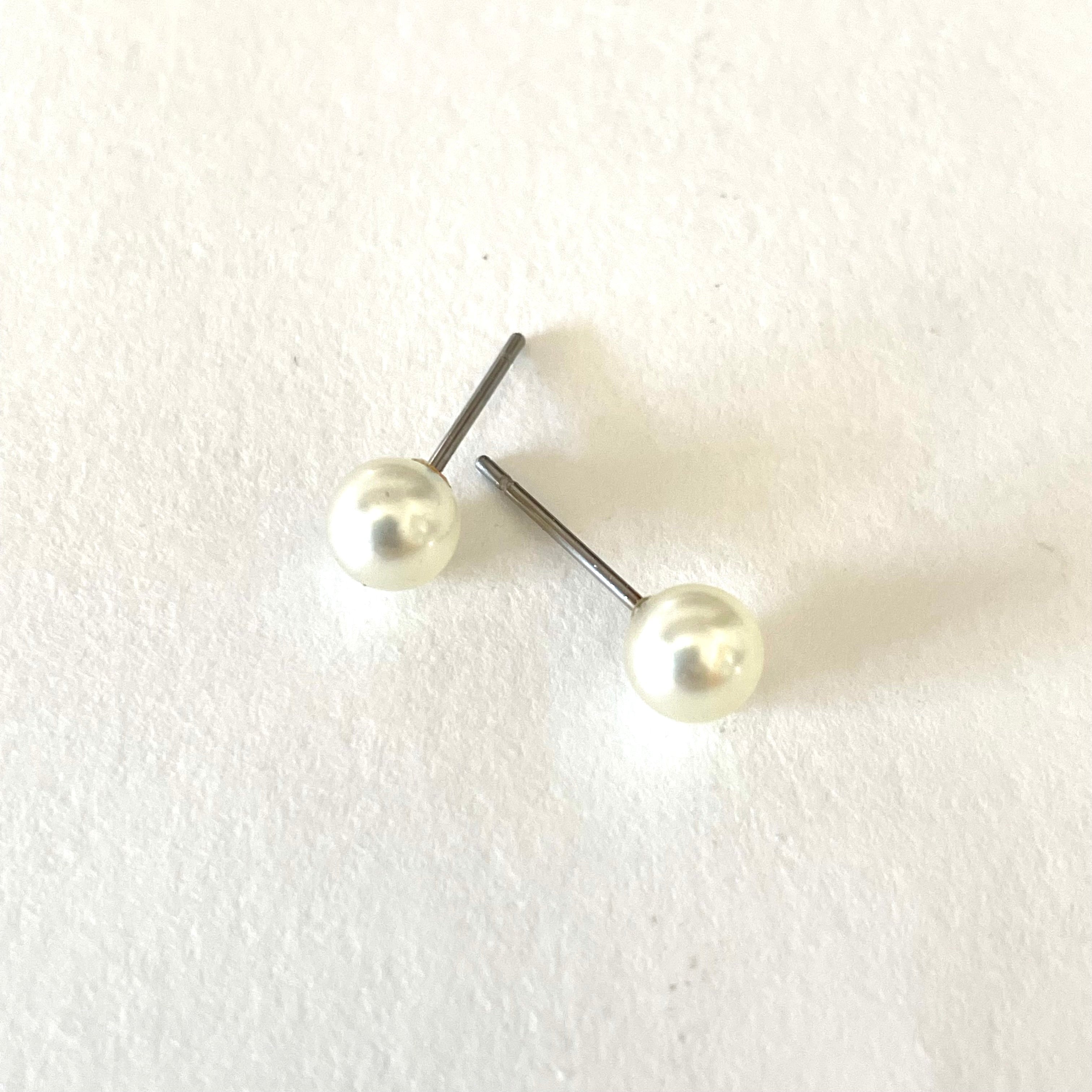 vintage pearl studs