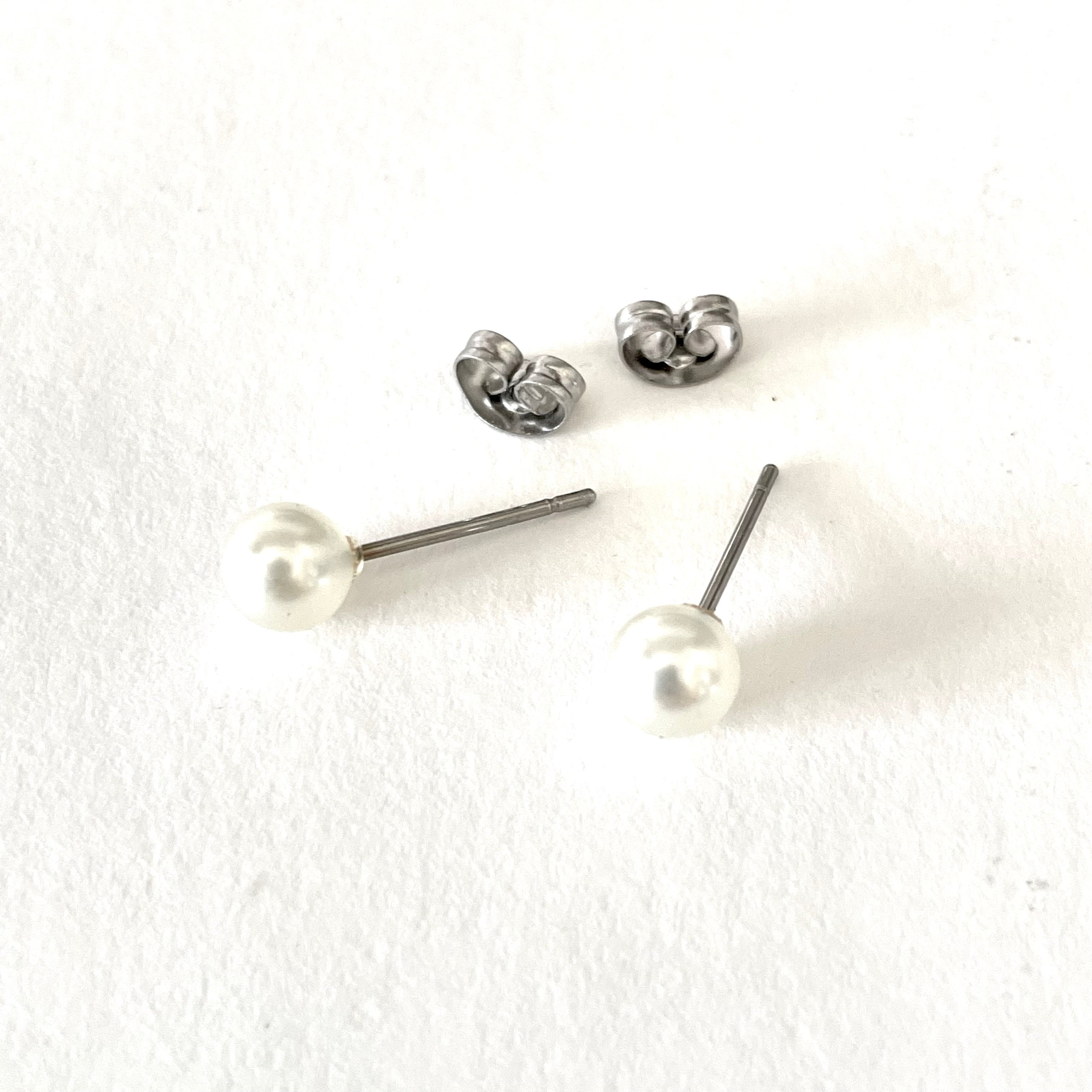 pearl studs