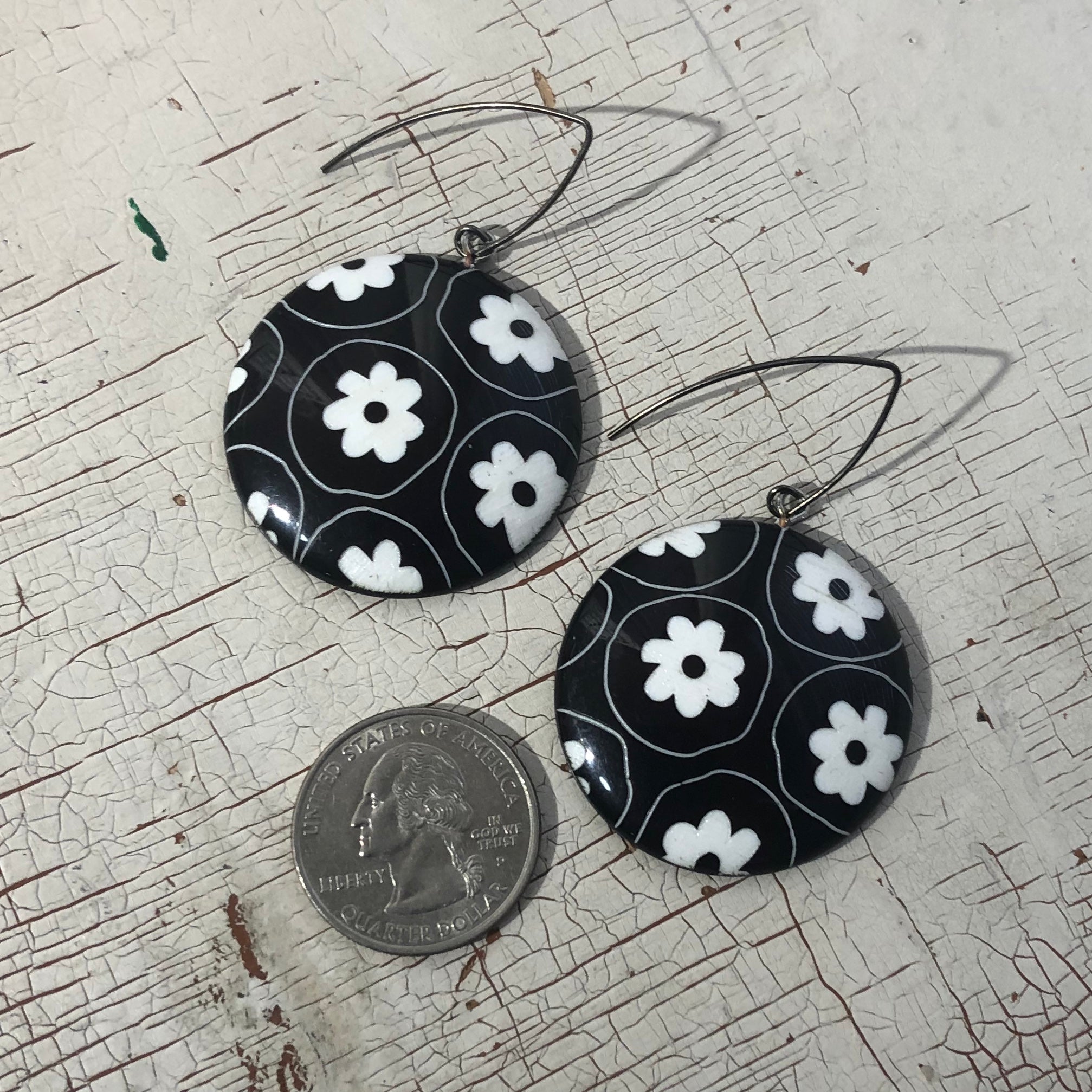 Black & White Large Etched Daisy Disc Drop Earrings