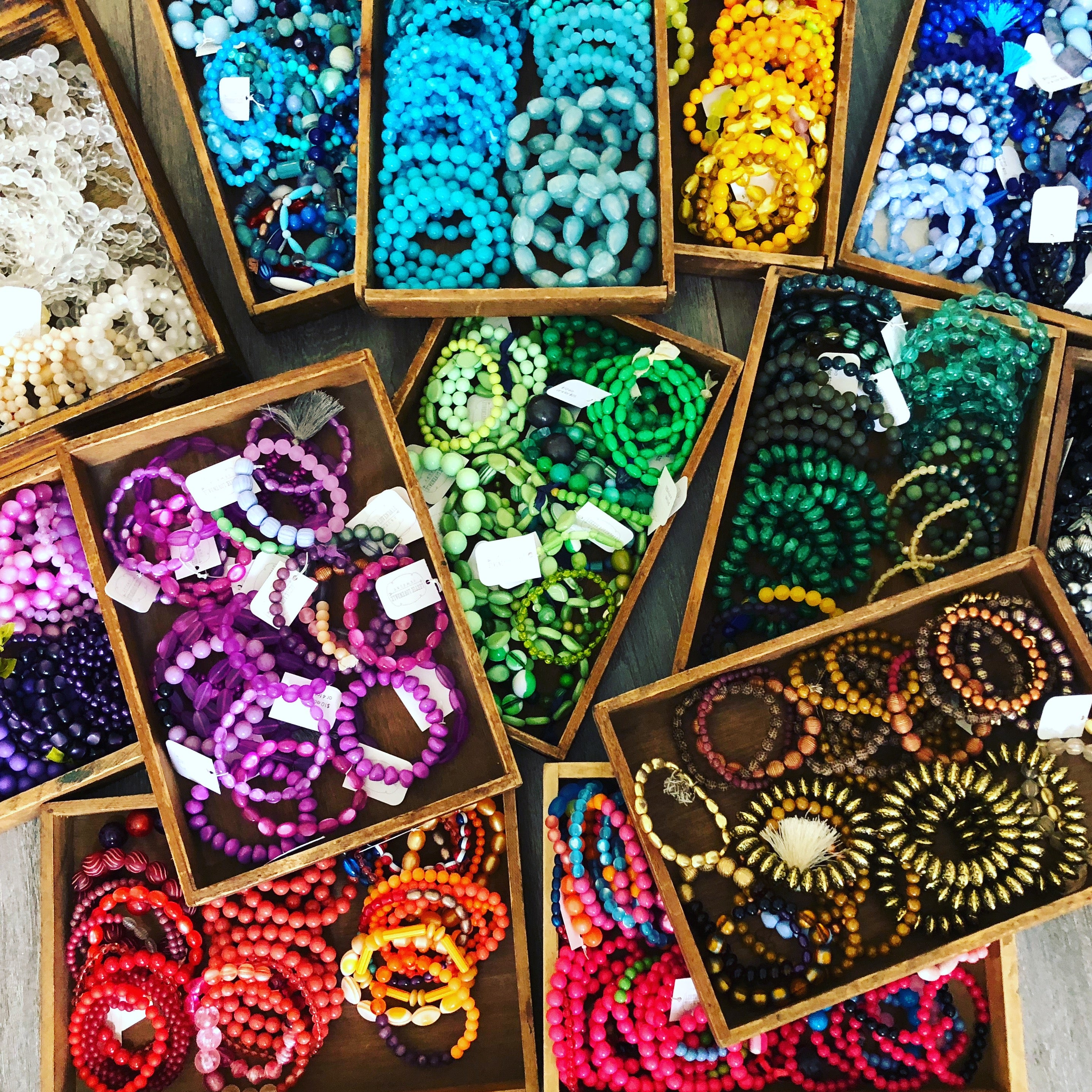 Gilded Spatter & Pearls Stack and Stretch Bracelet Set