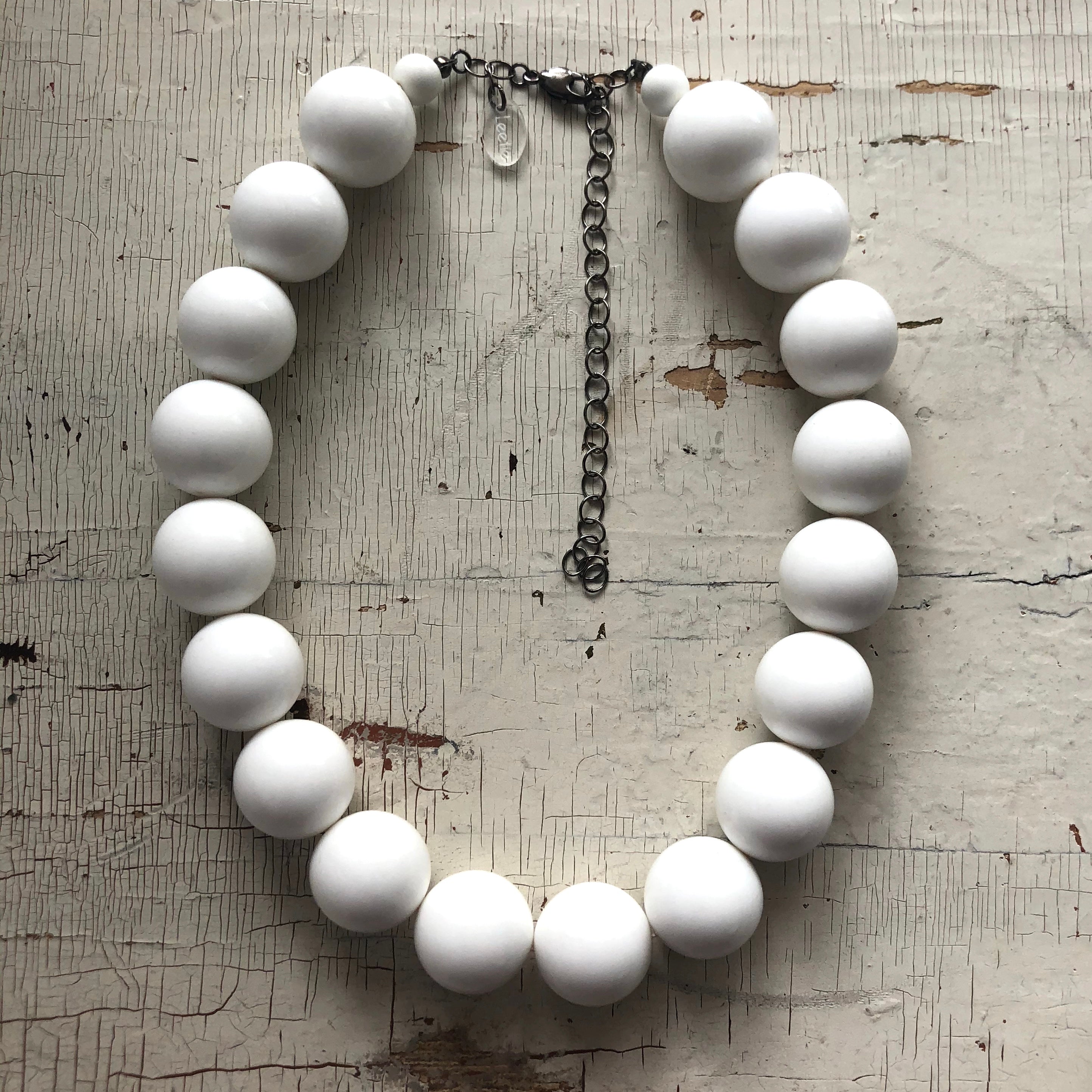 vintage white necklace