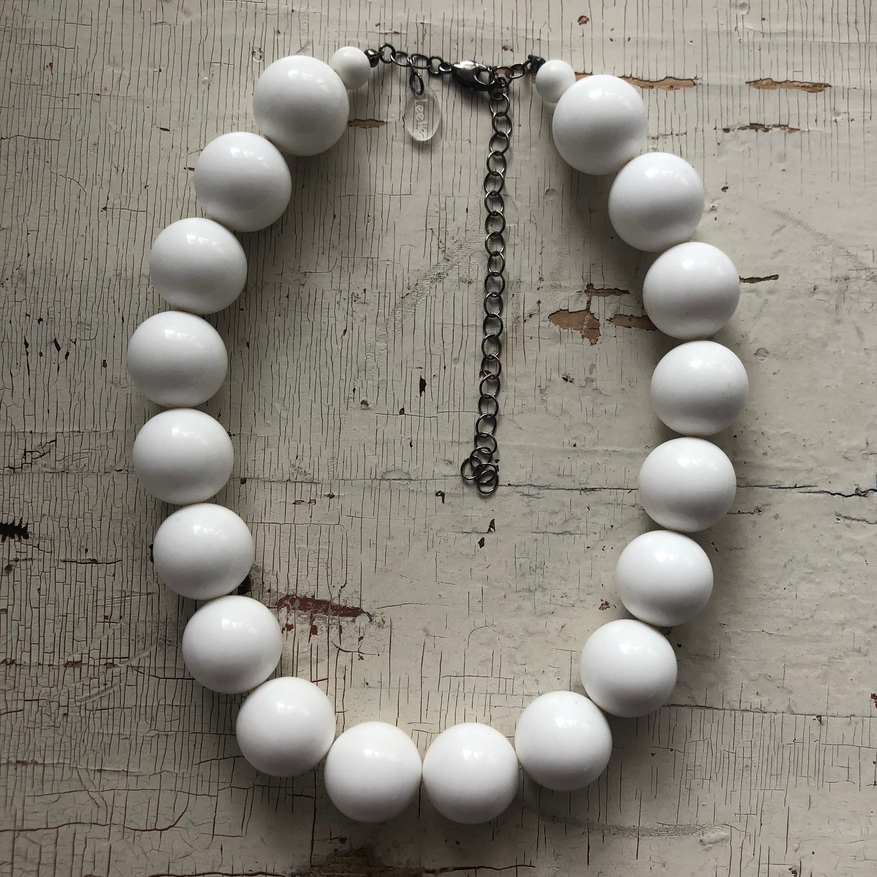 chunky white necklace