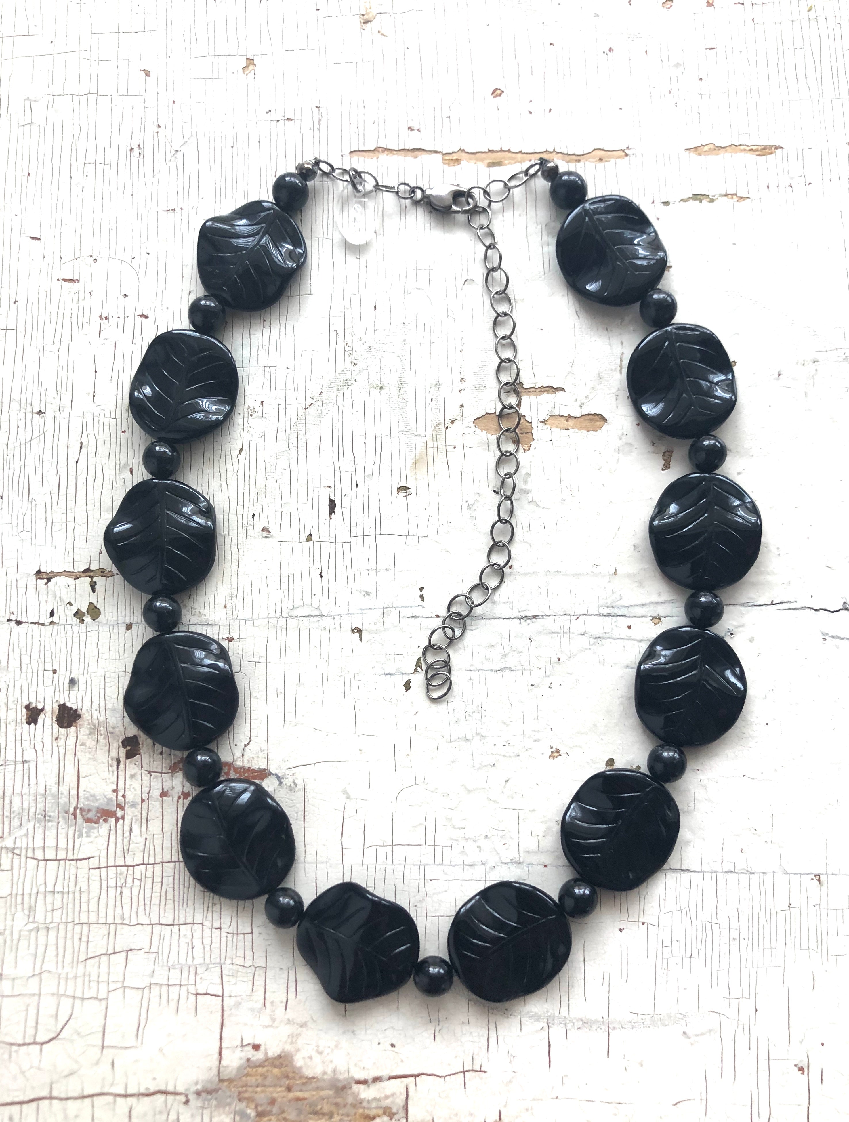 black leaves necklace