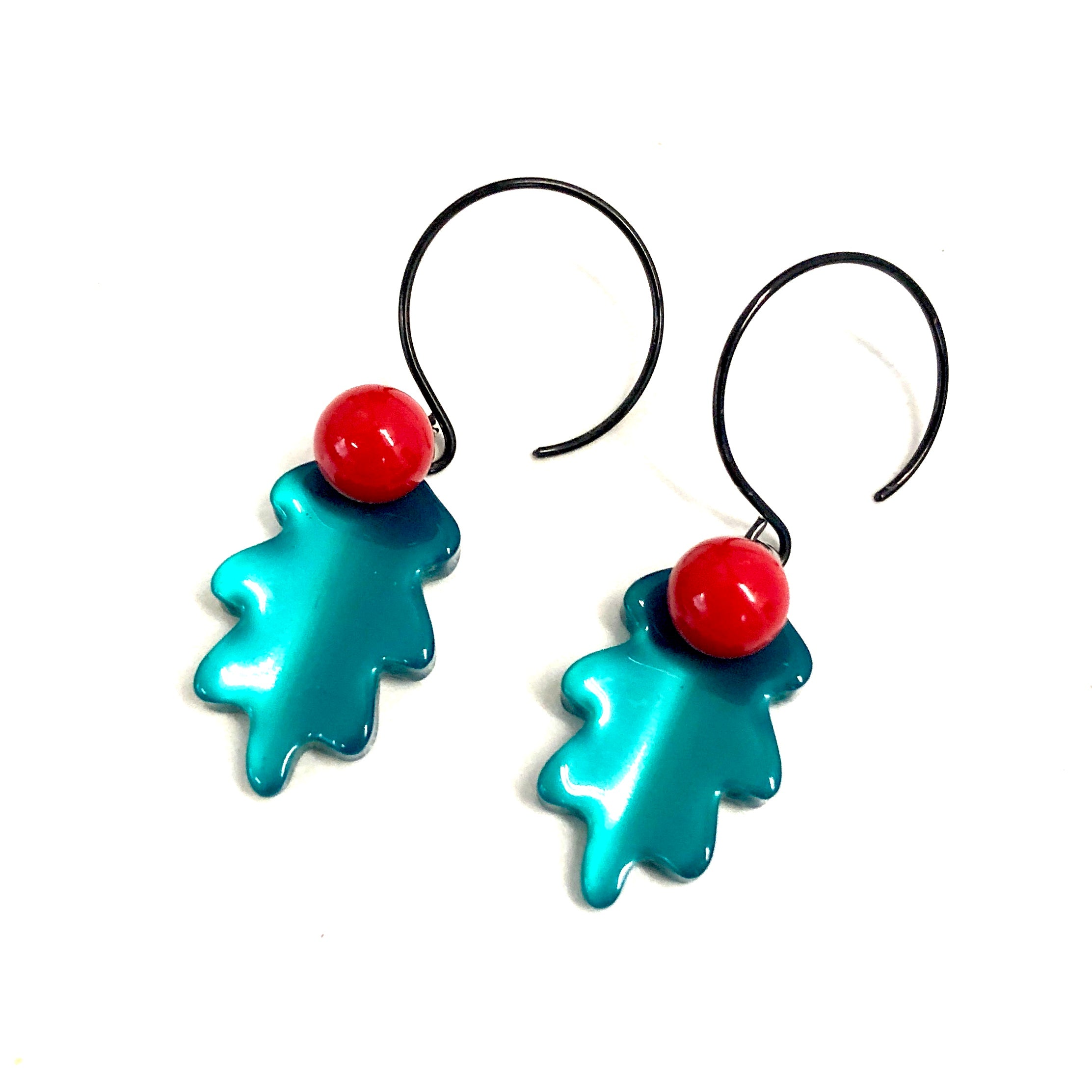 emerald green leaf earrings
