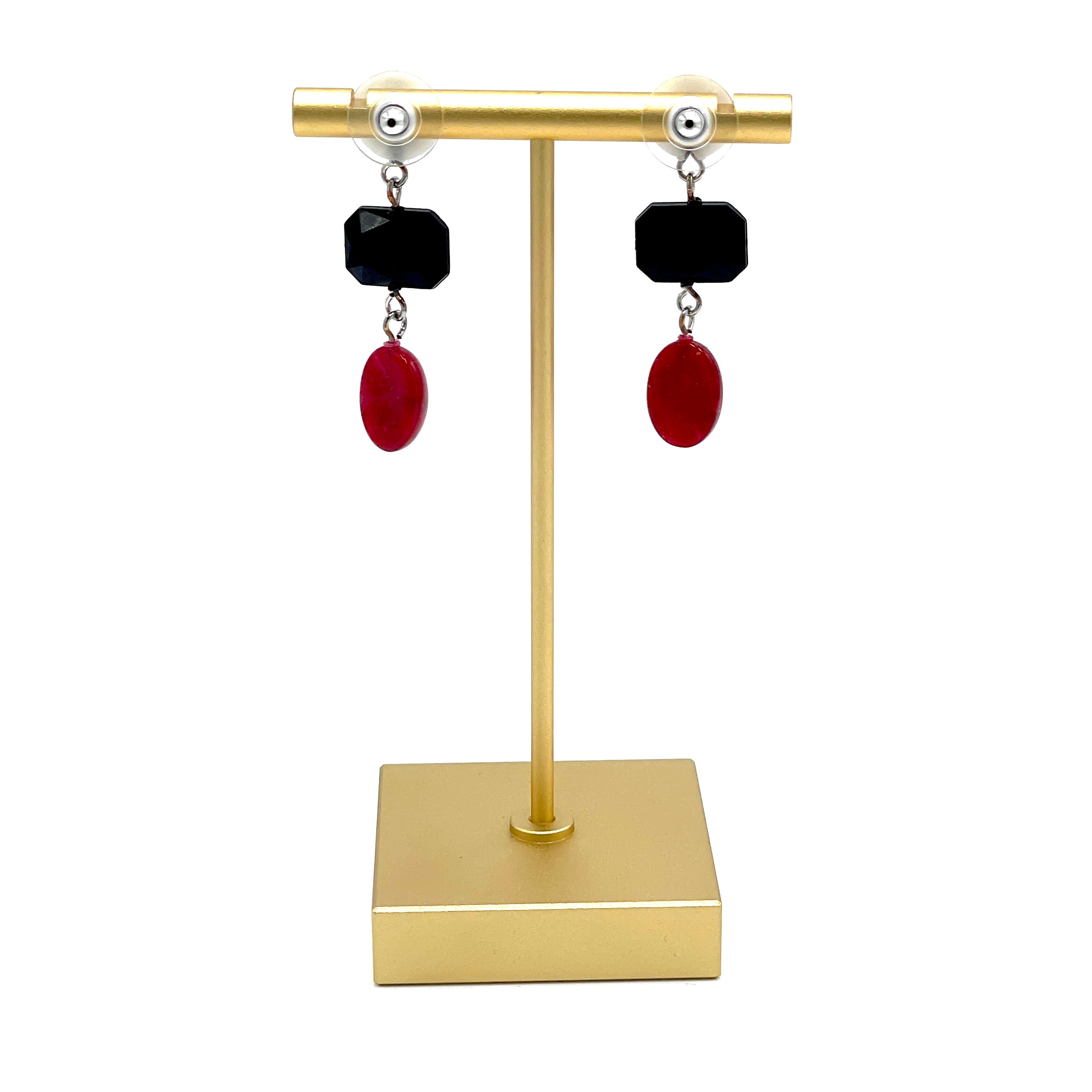 Faceted Onyx Cranberry & Cameo Lucite Trinket Earrings