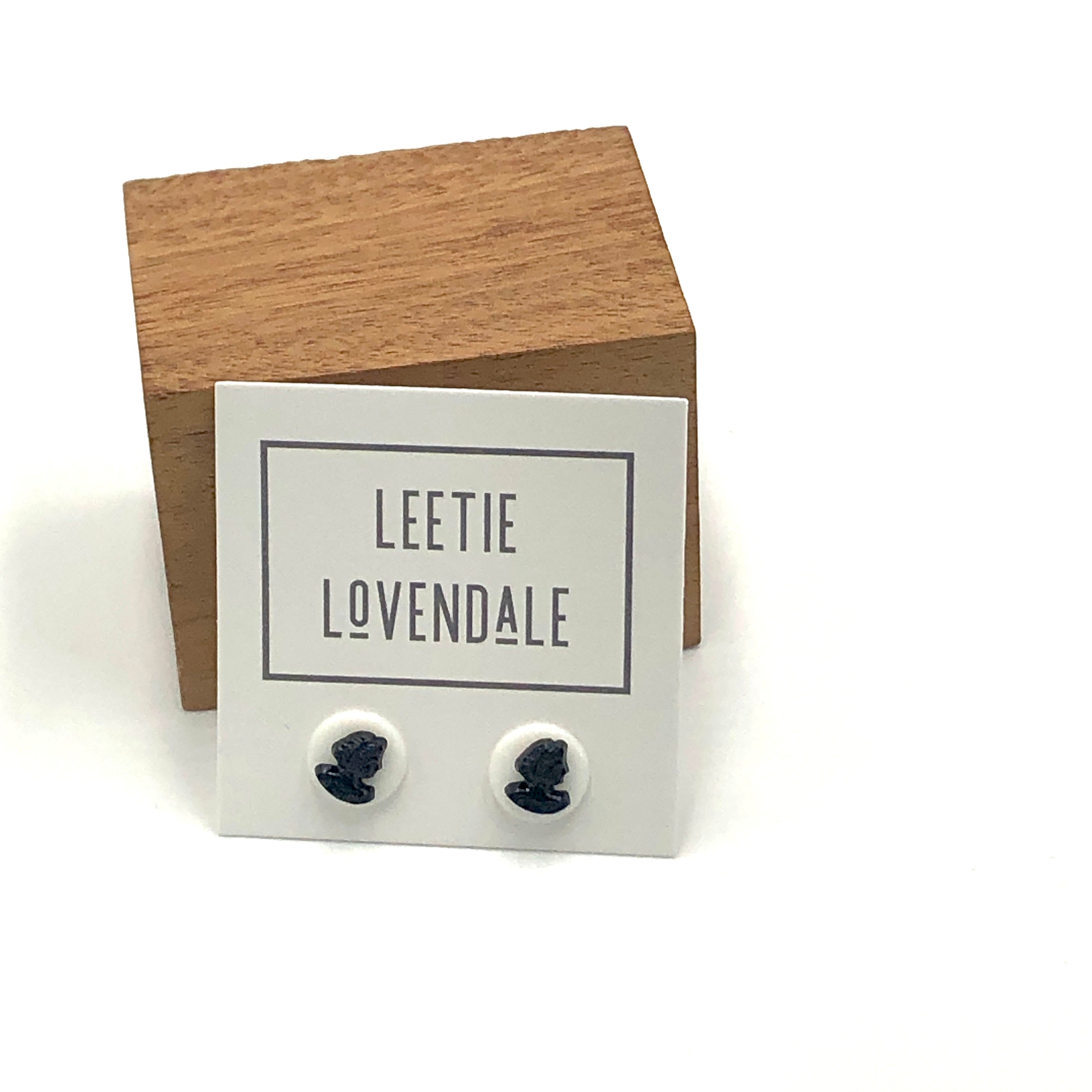 Black & White Cameo Disc Stud Earrings