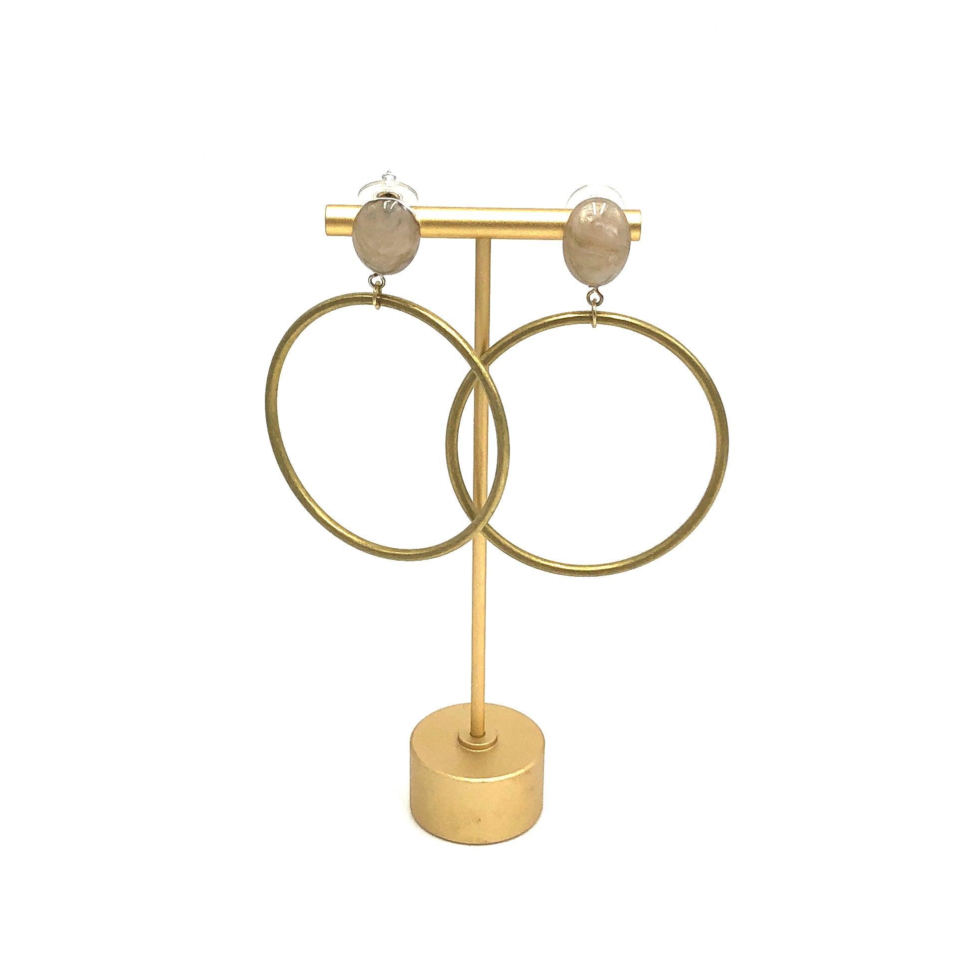 beige glow brass earrings