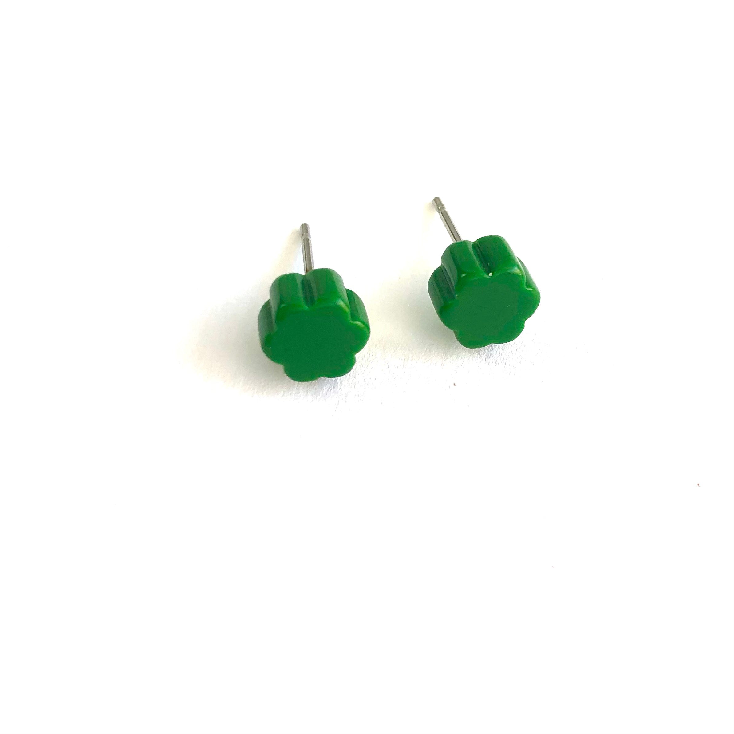 kelly green flower studs