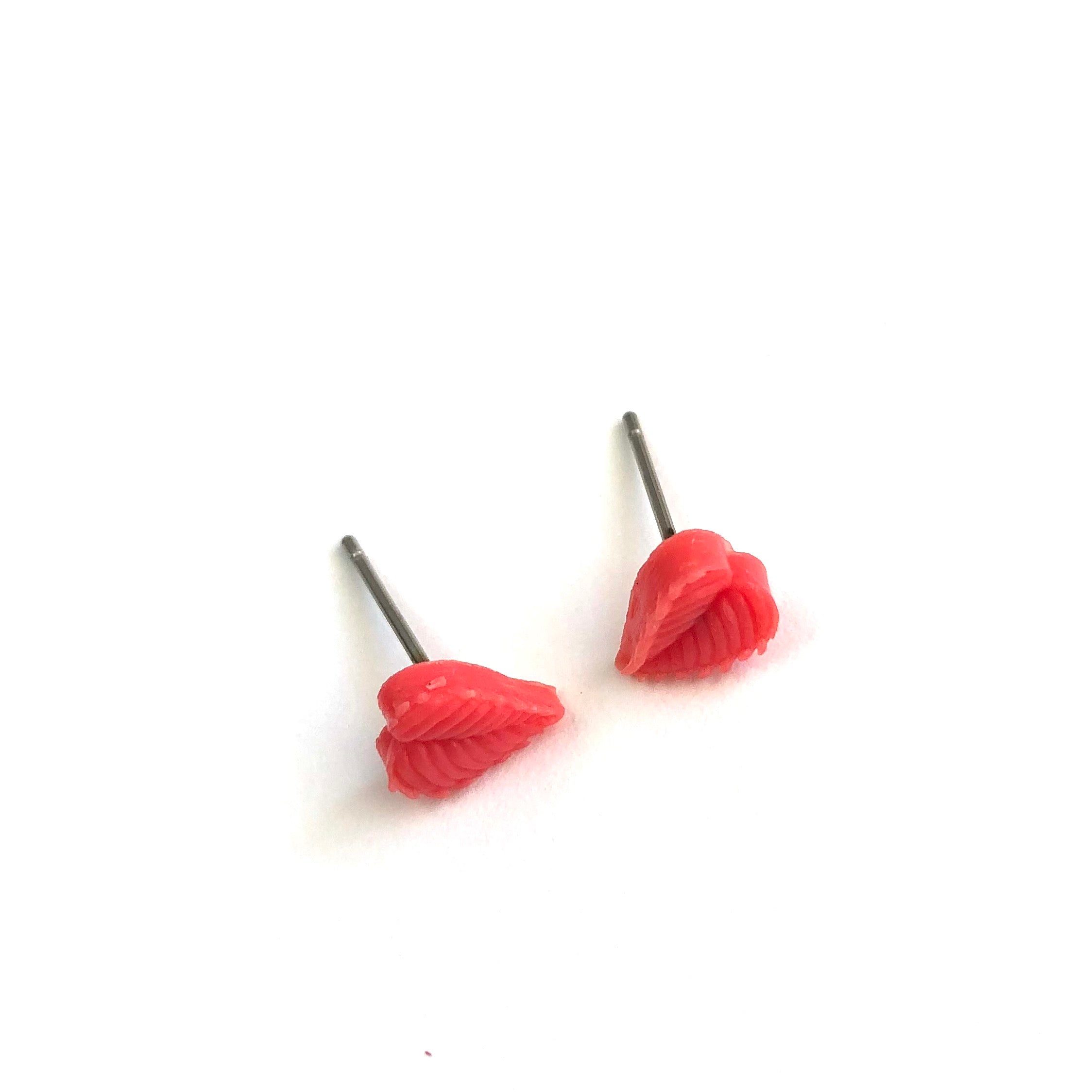 dark peach leaf studs