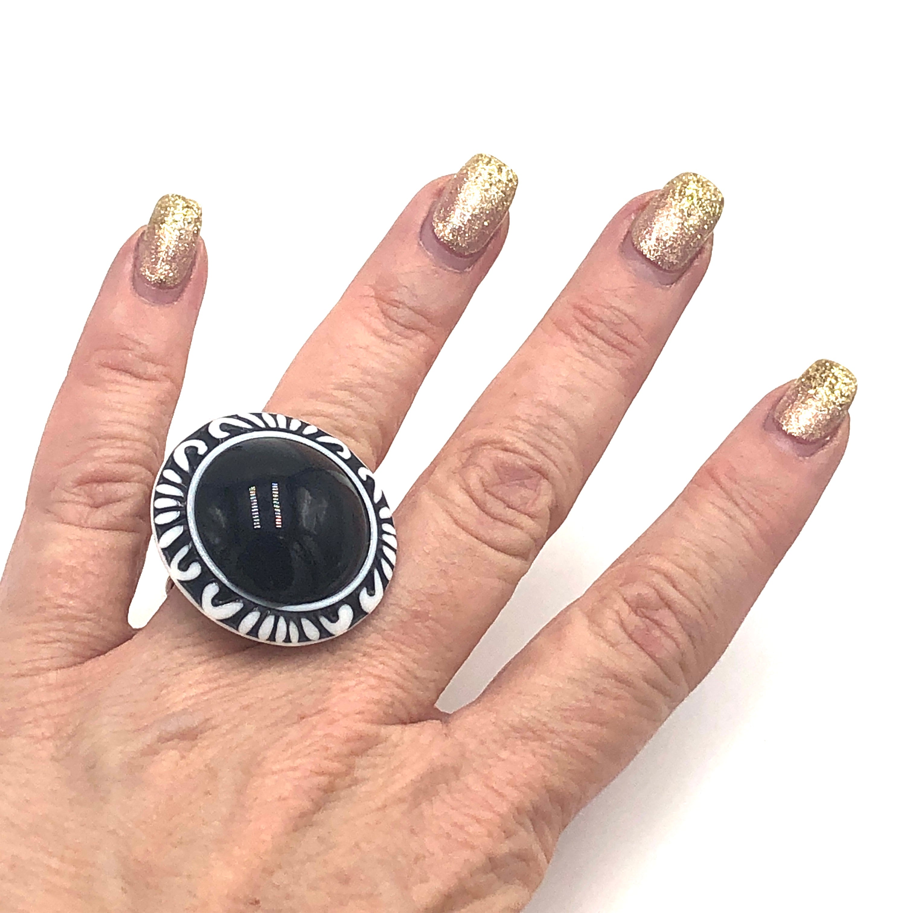 black and white leaf ring