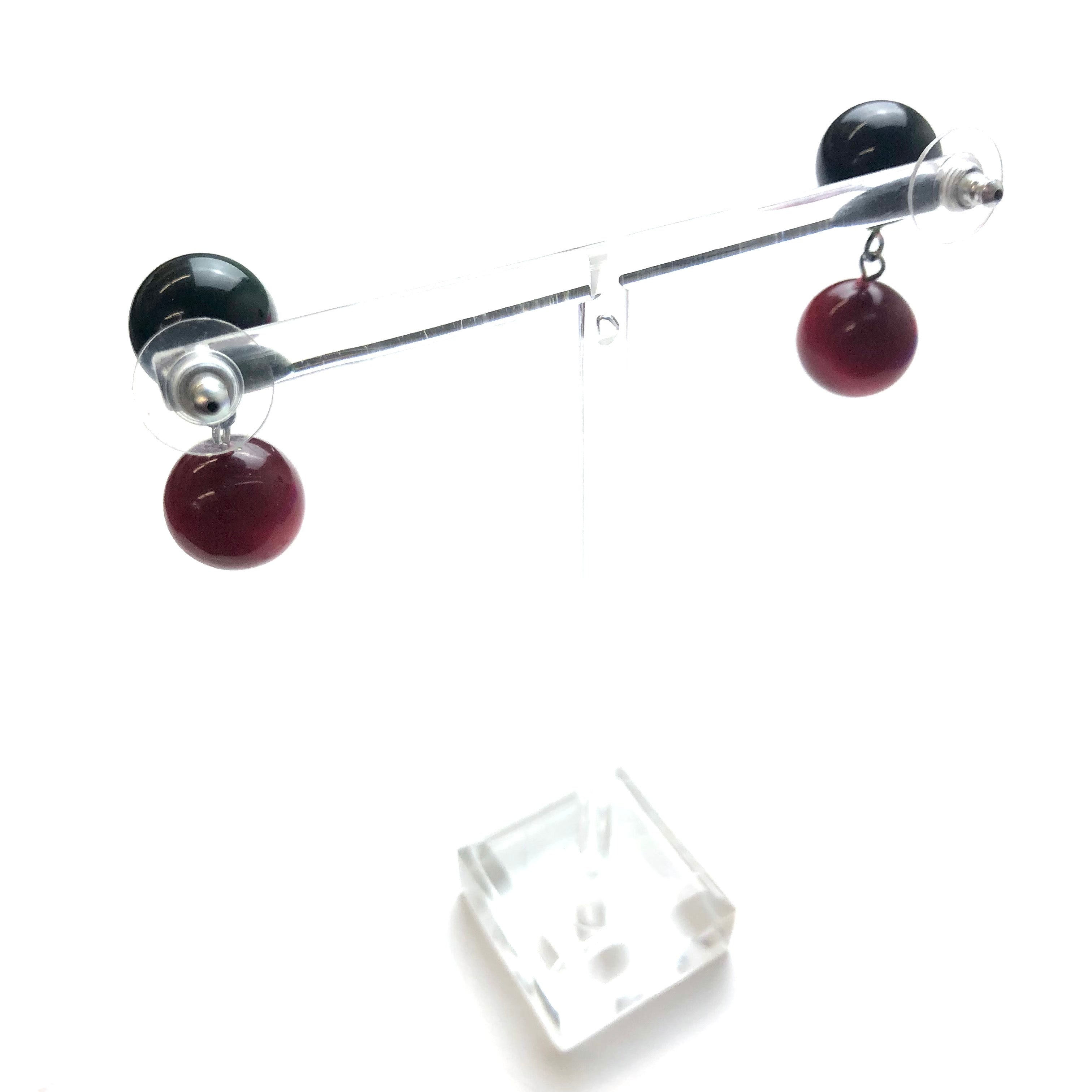 green and red earrings