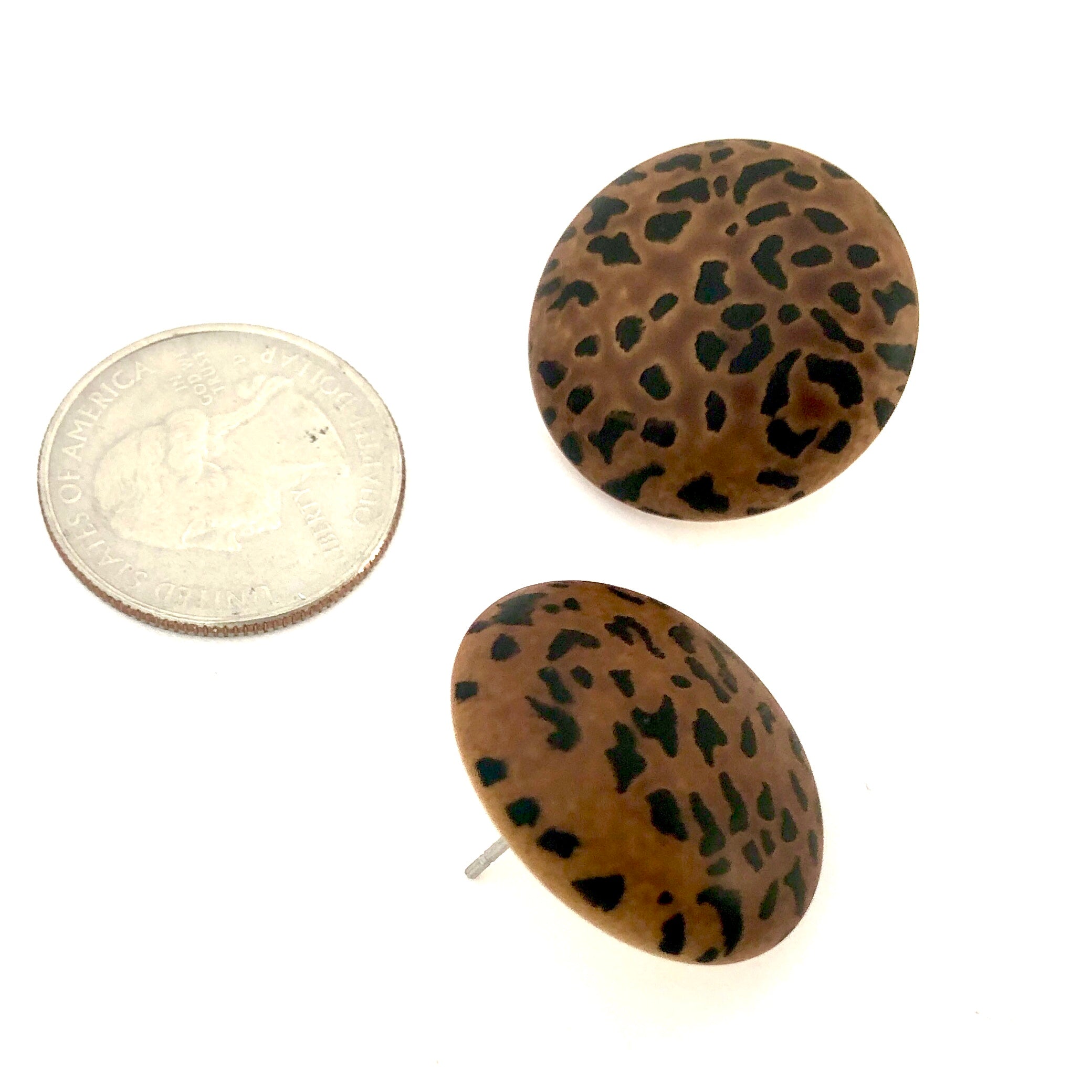 brown button stud