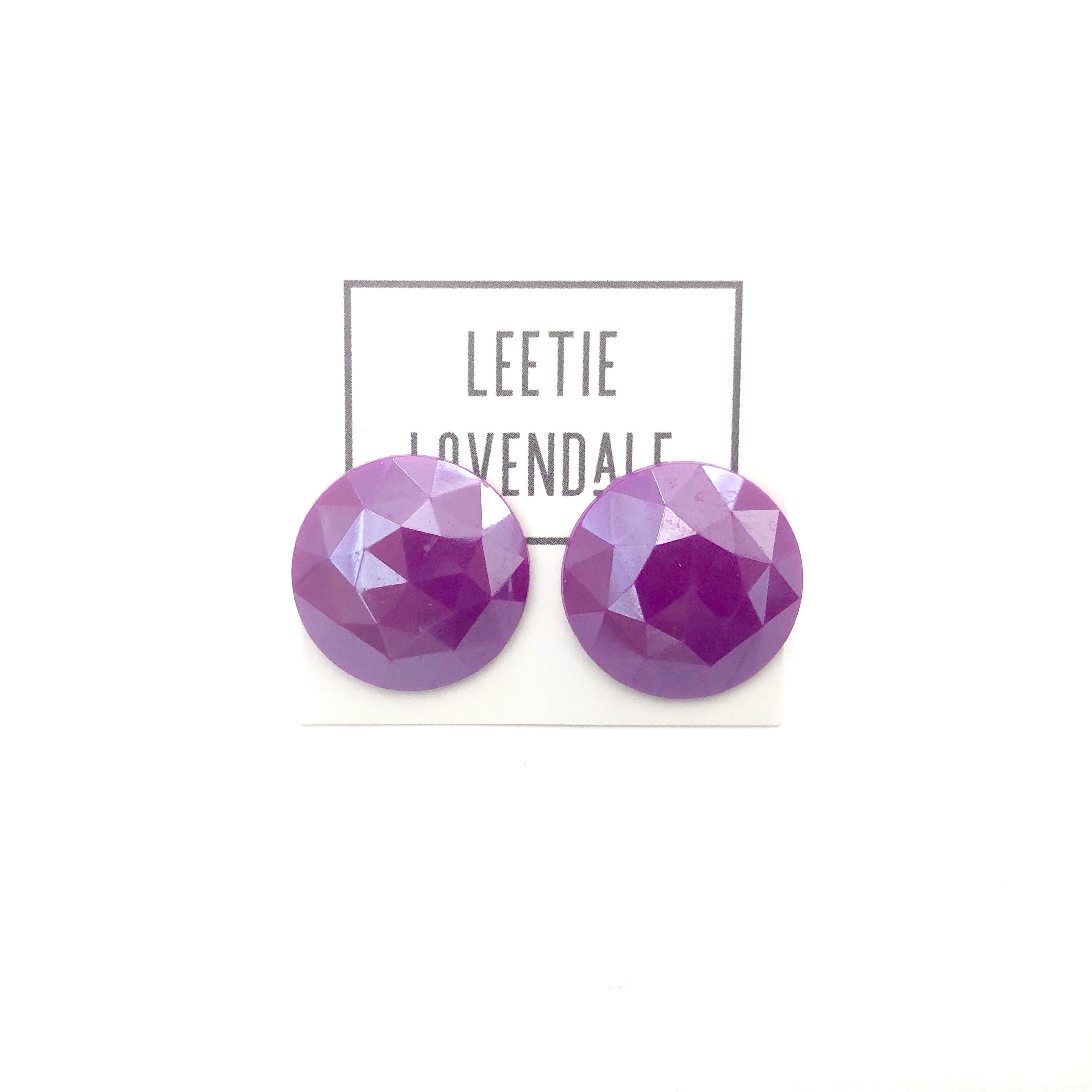 violet faceted stud