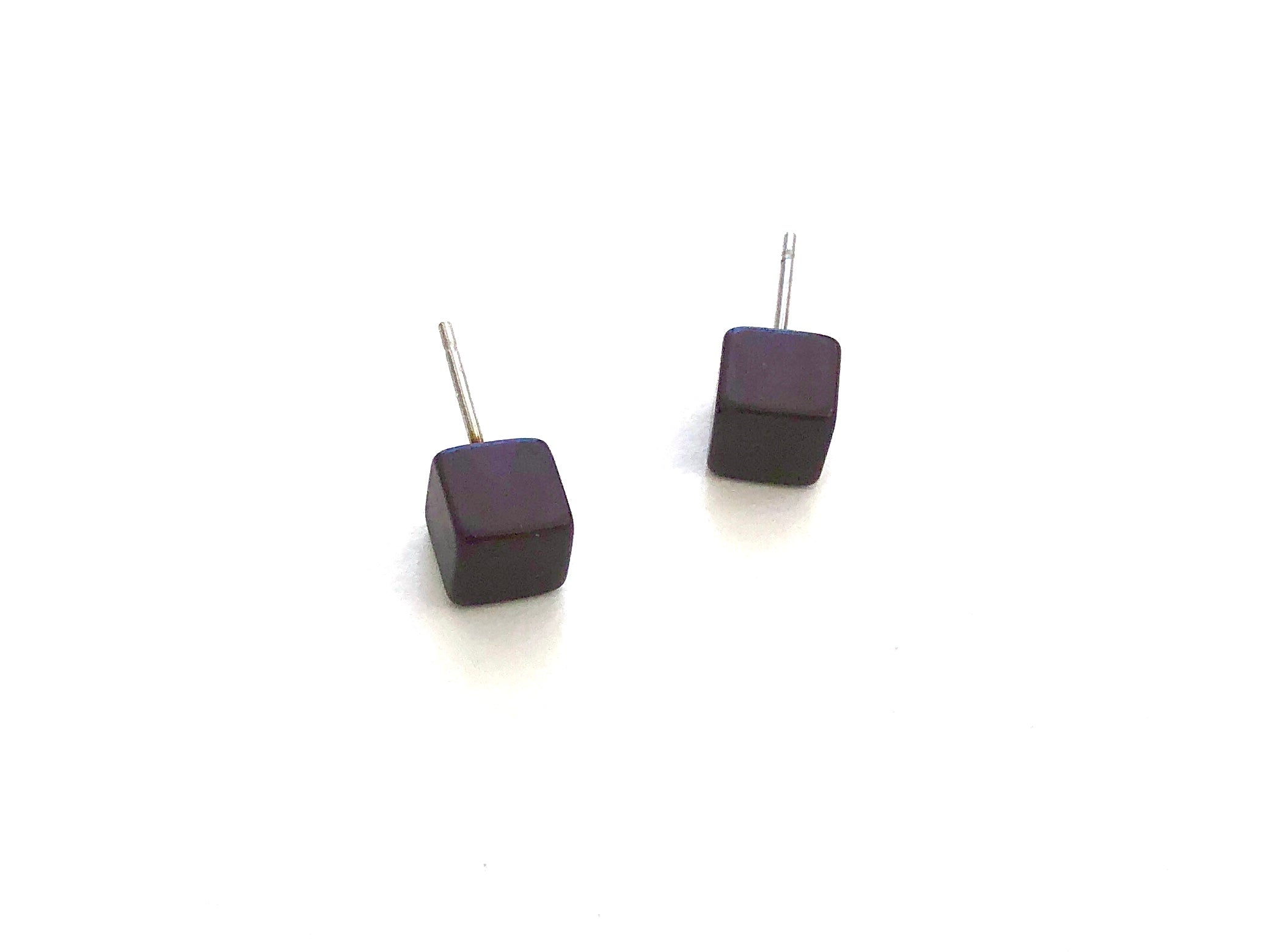 plastic rootbeer studs