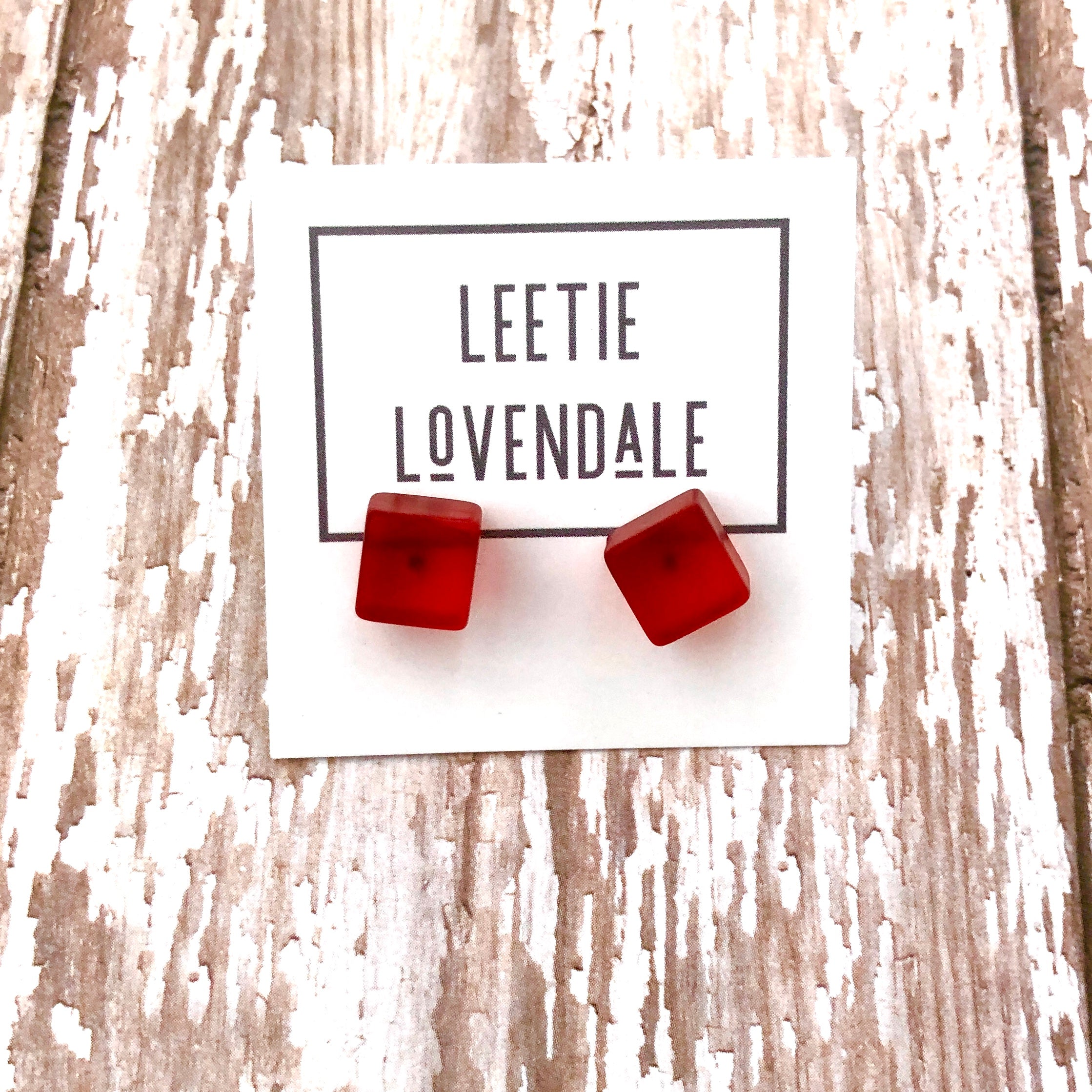 minimalist post plastic