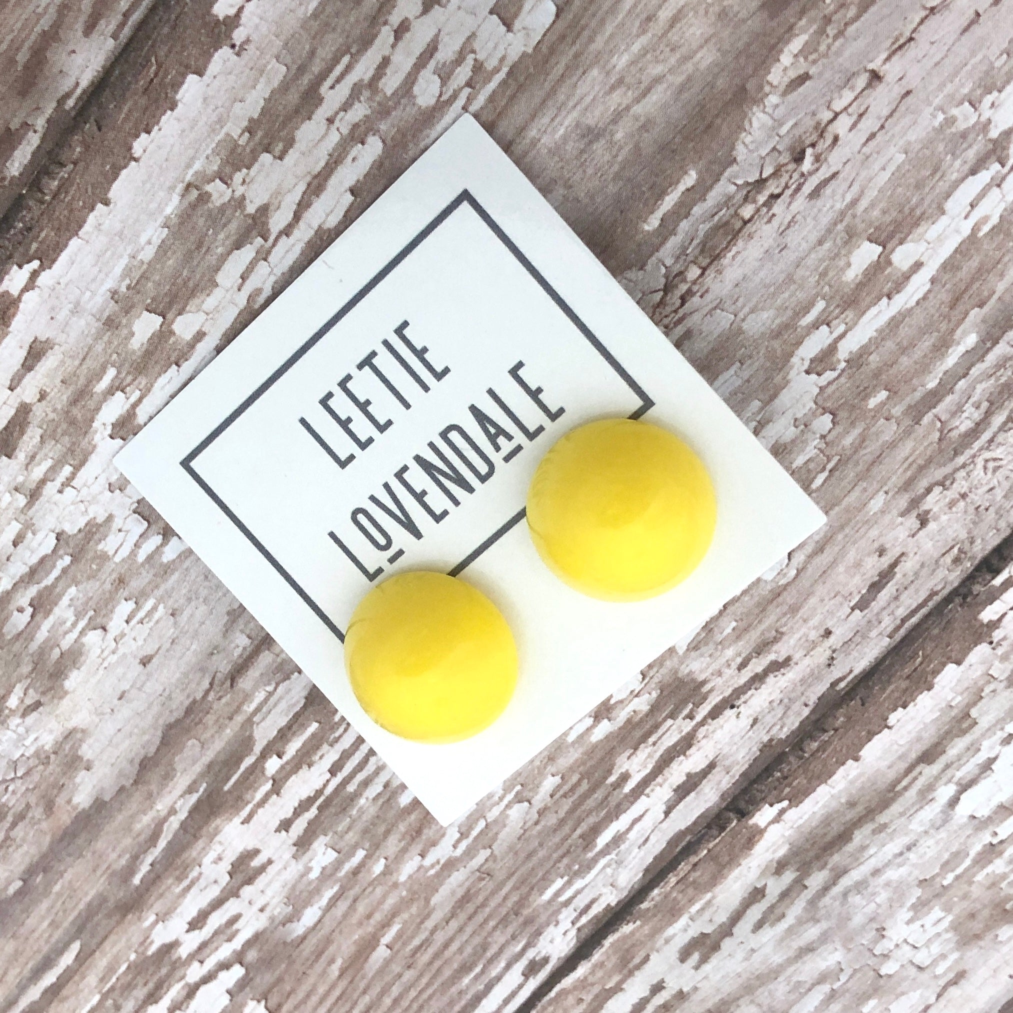 gumdrop stud earrings