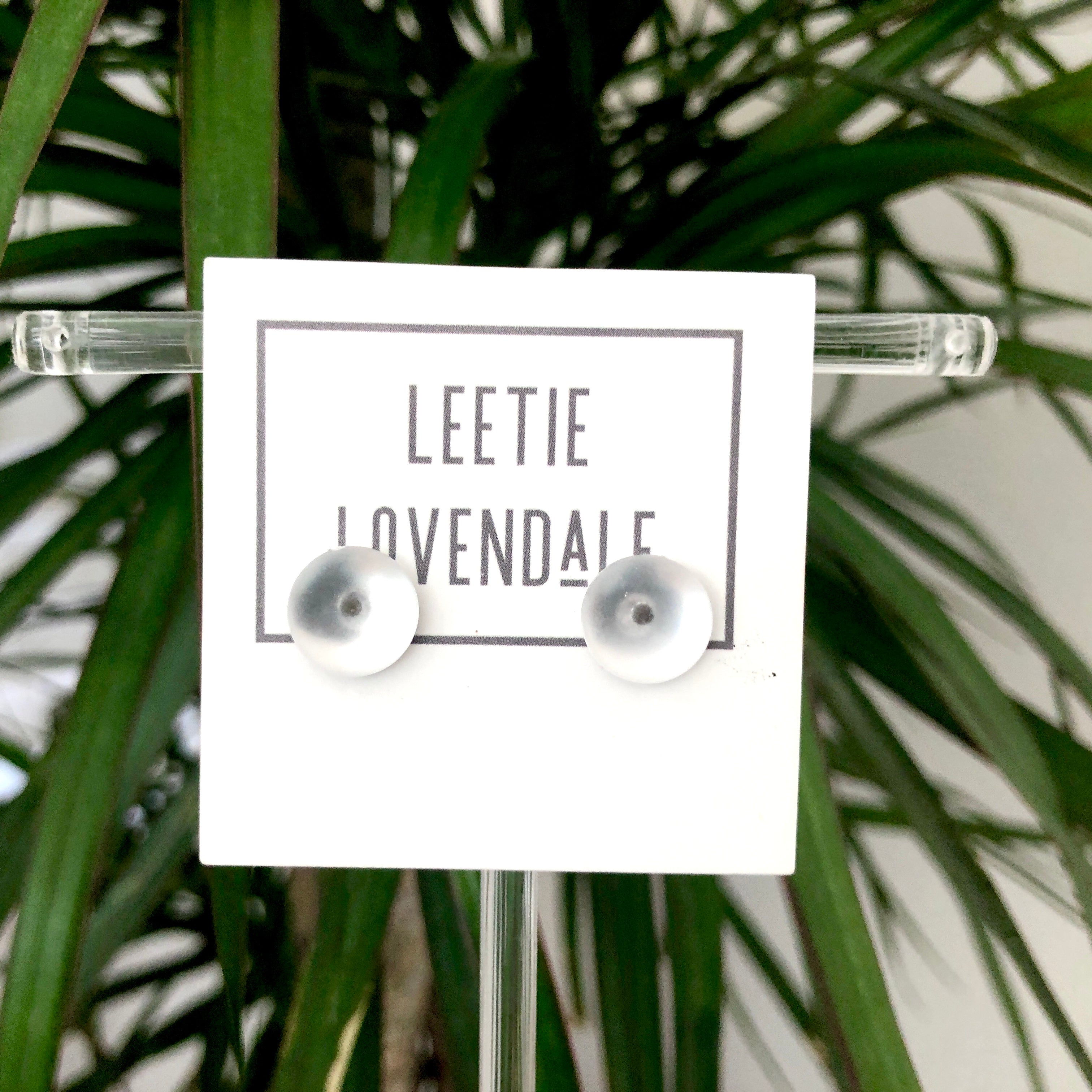 frosted minimalist jewelry