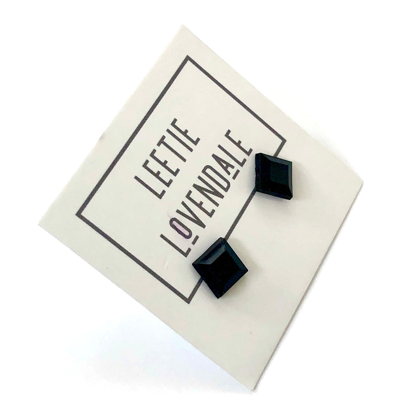 minimalist post plastic