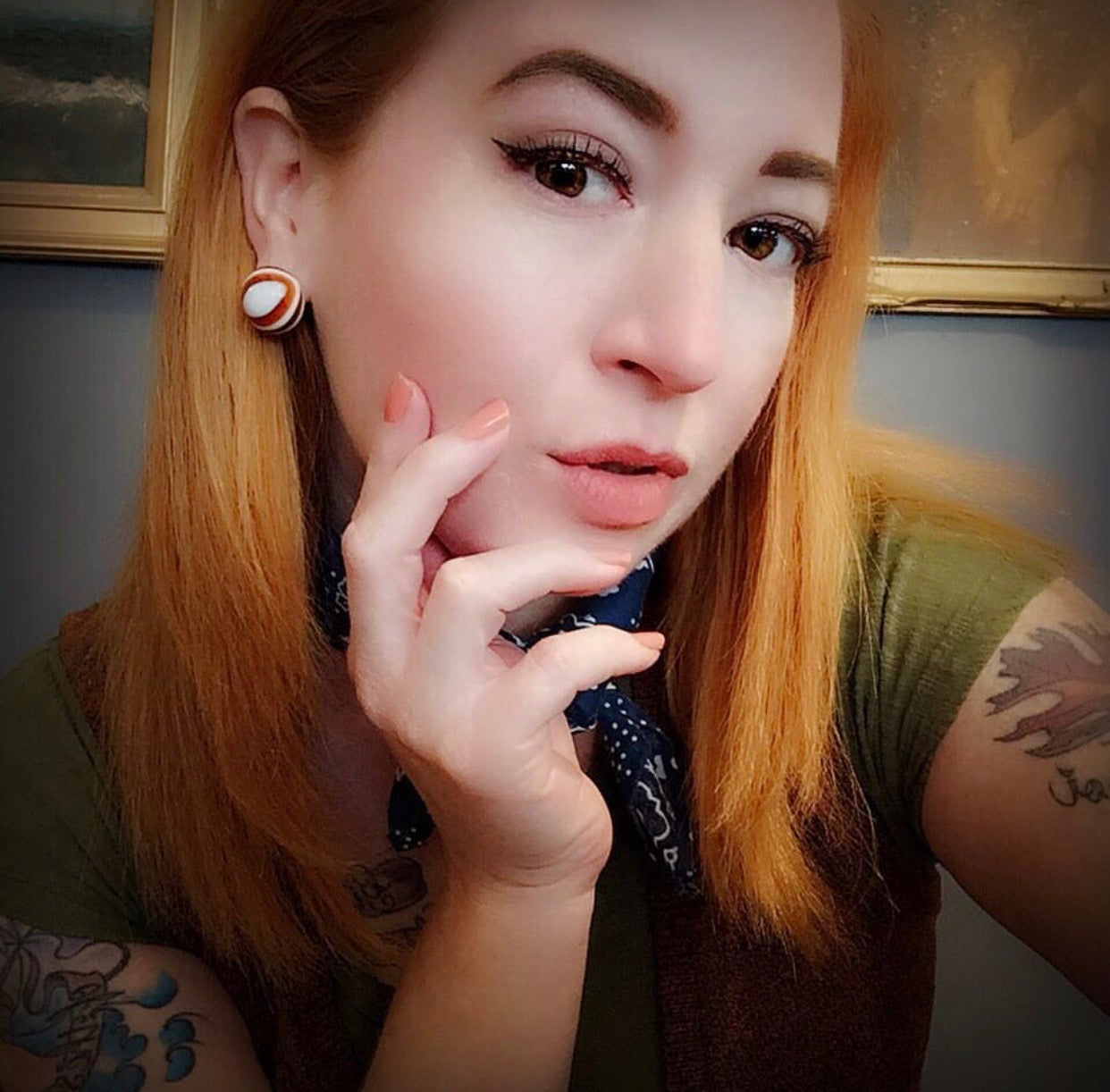 retro button studs on model