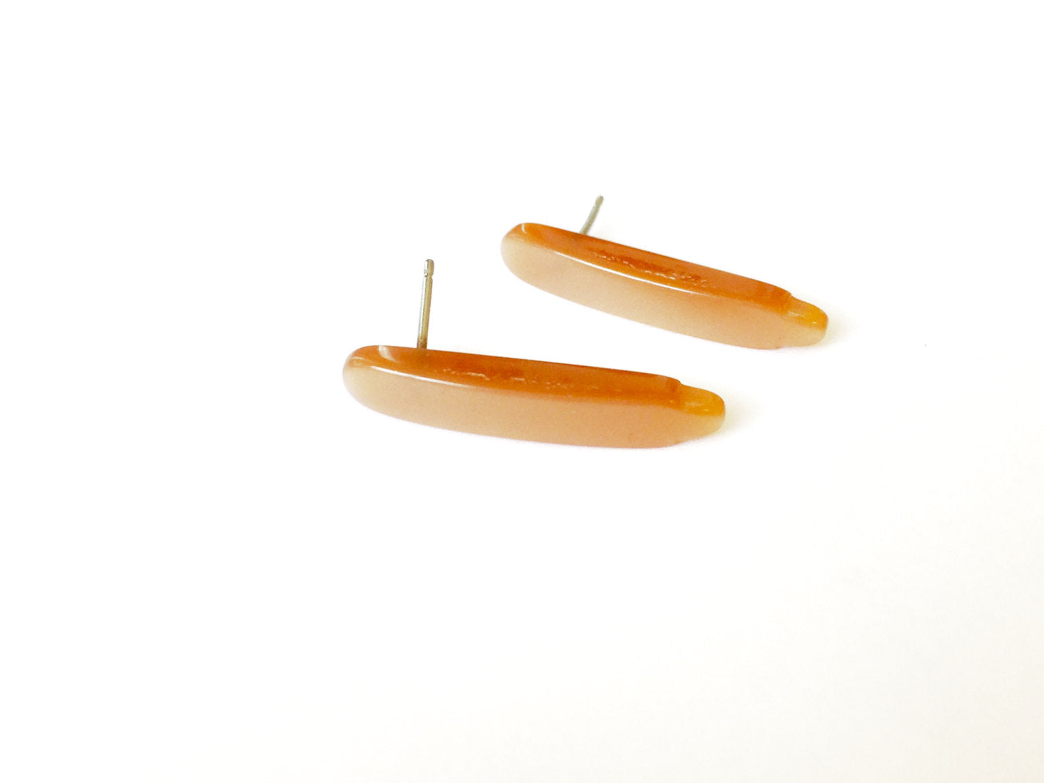 Narrow beige moonglow earrings