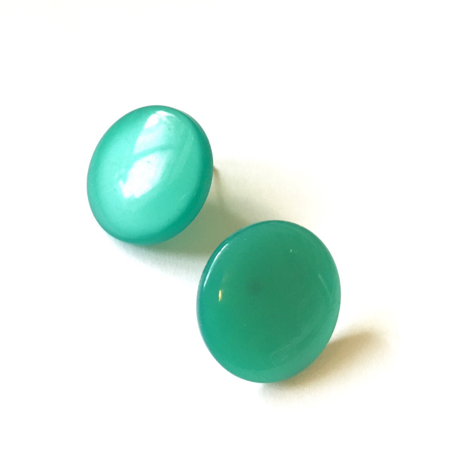 emerald green retro buttons