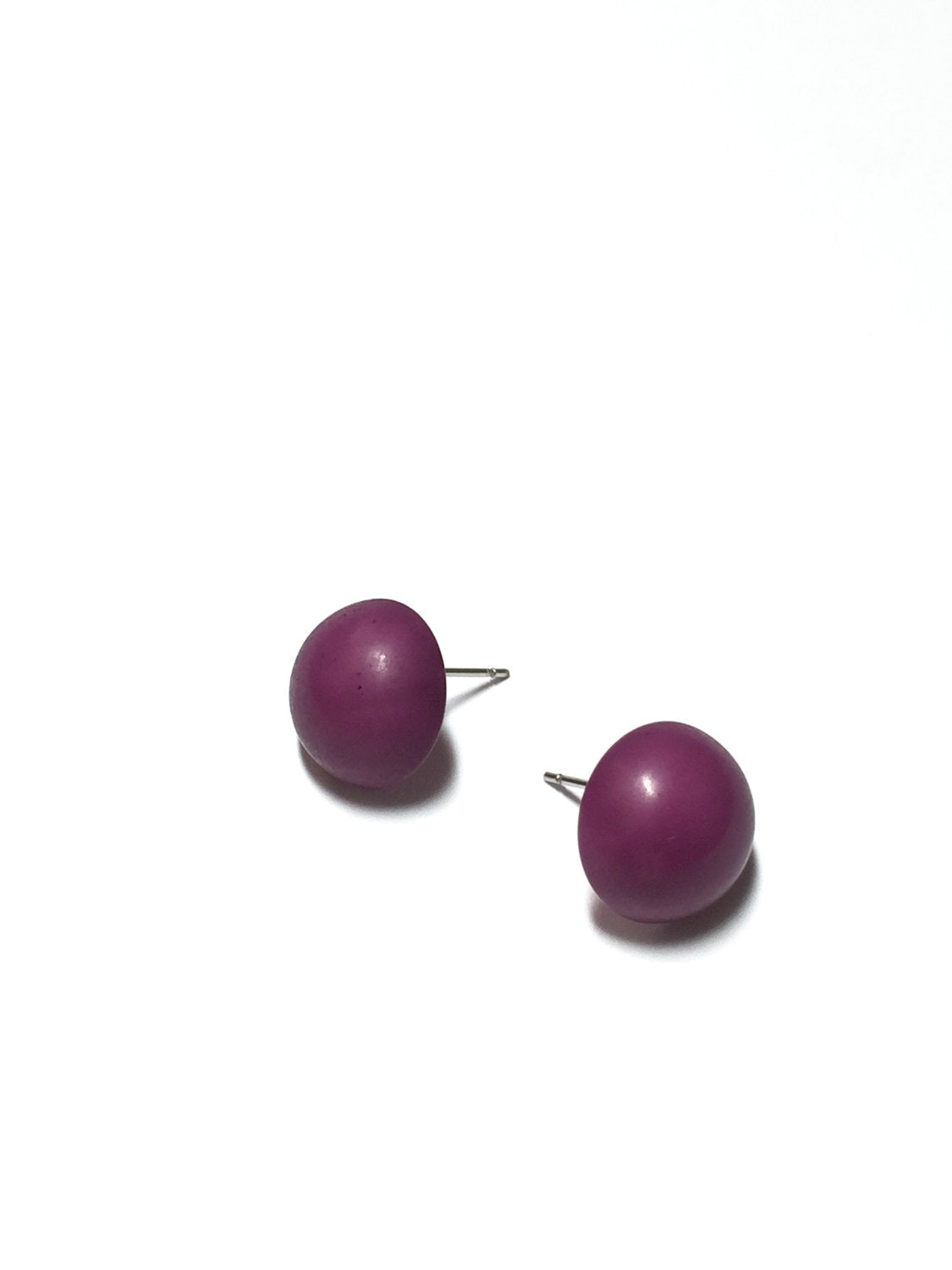 violet button studs