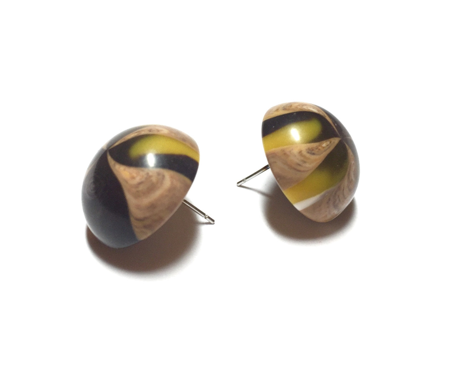 retro button studs brown
