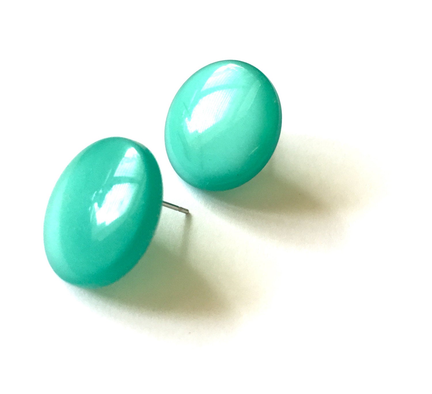 green earrings