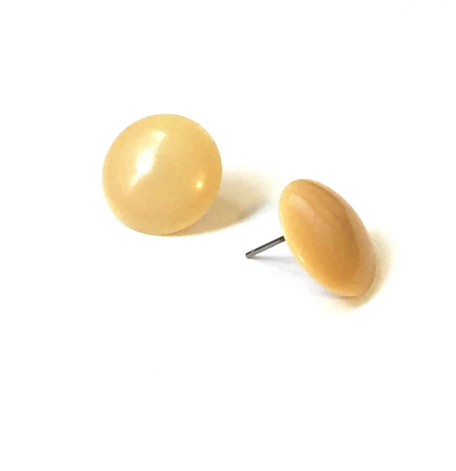 retro beige disc earrings