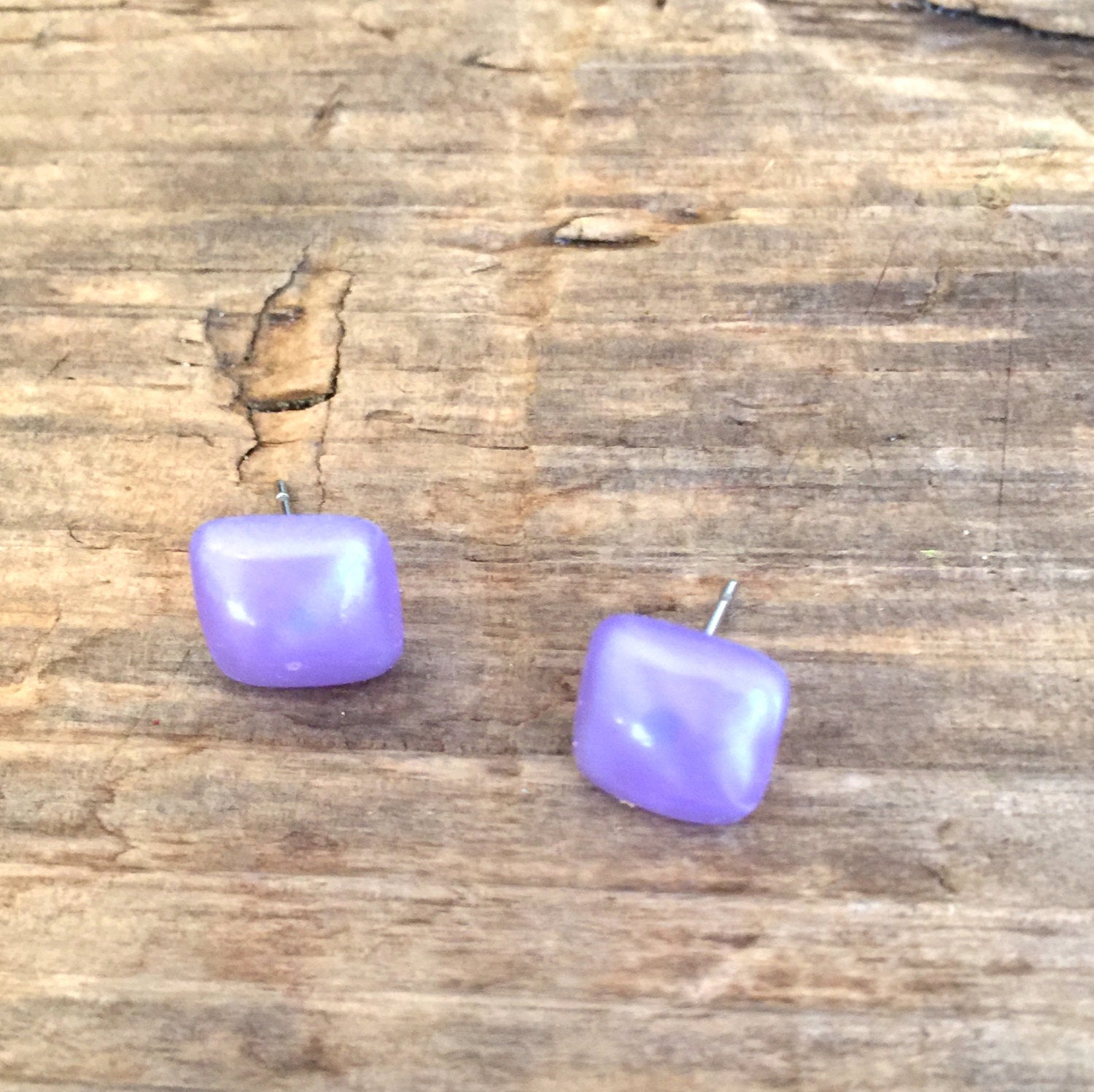 square studs purple