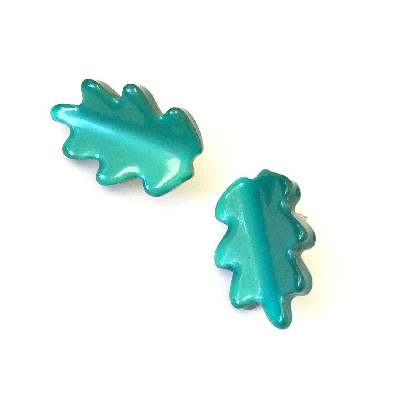 green leaf studs